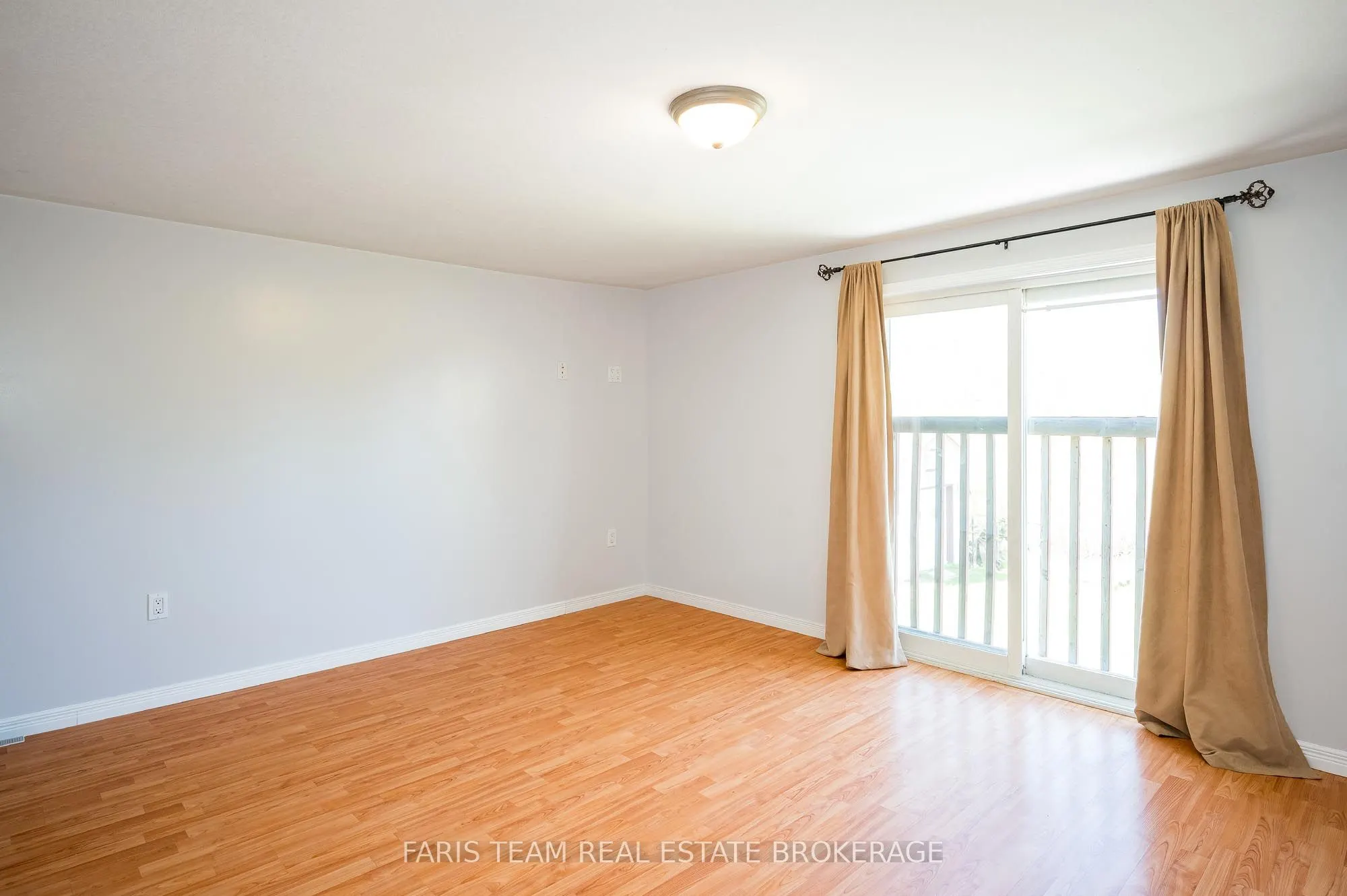 326 Lafontaine Road W