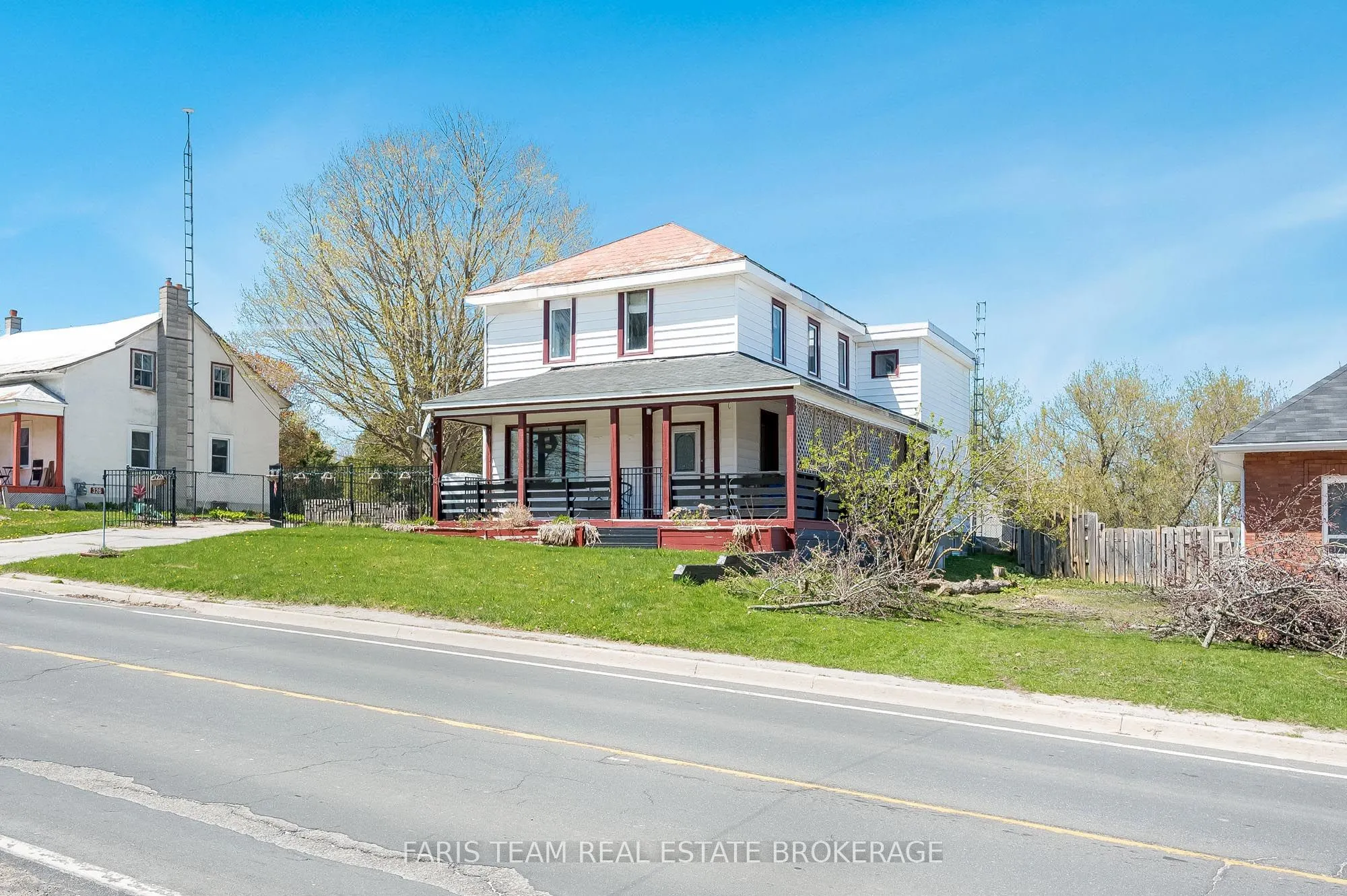 326 Lafontaine Road W