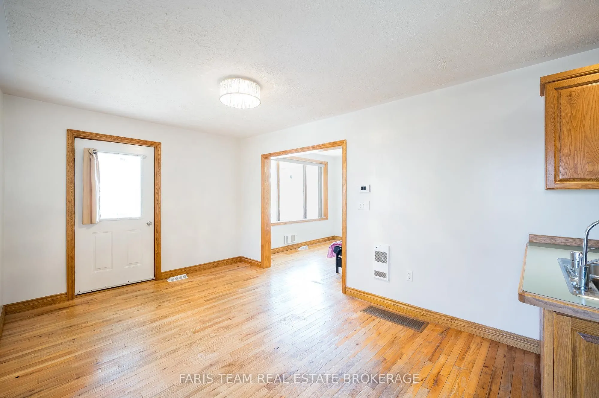 326 Lafontaine Road W