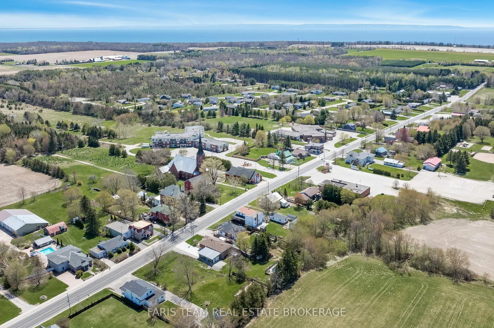 326 Lafontaine Road W