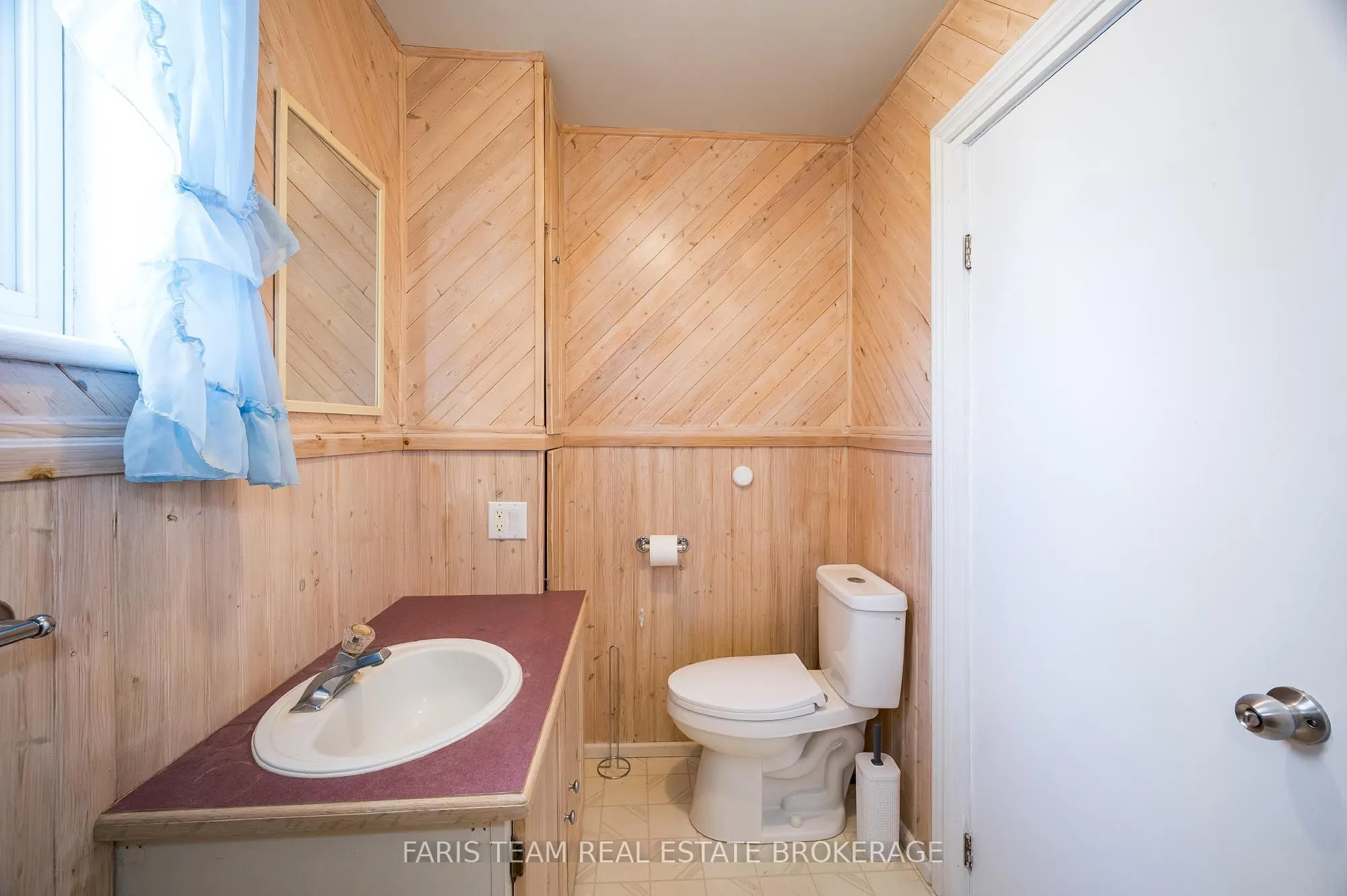 326 Lafontaine Road W