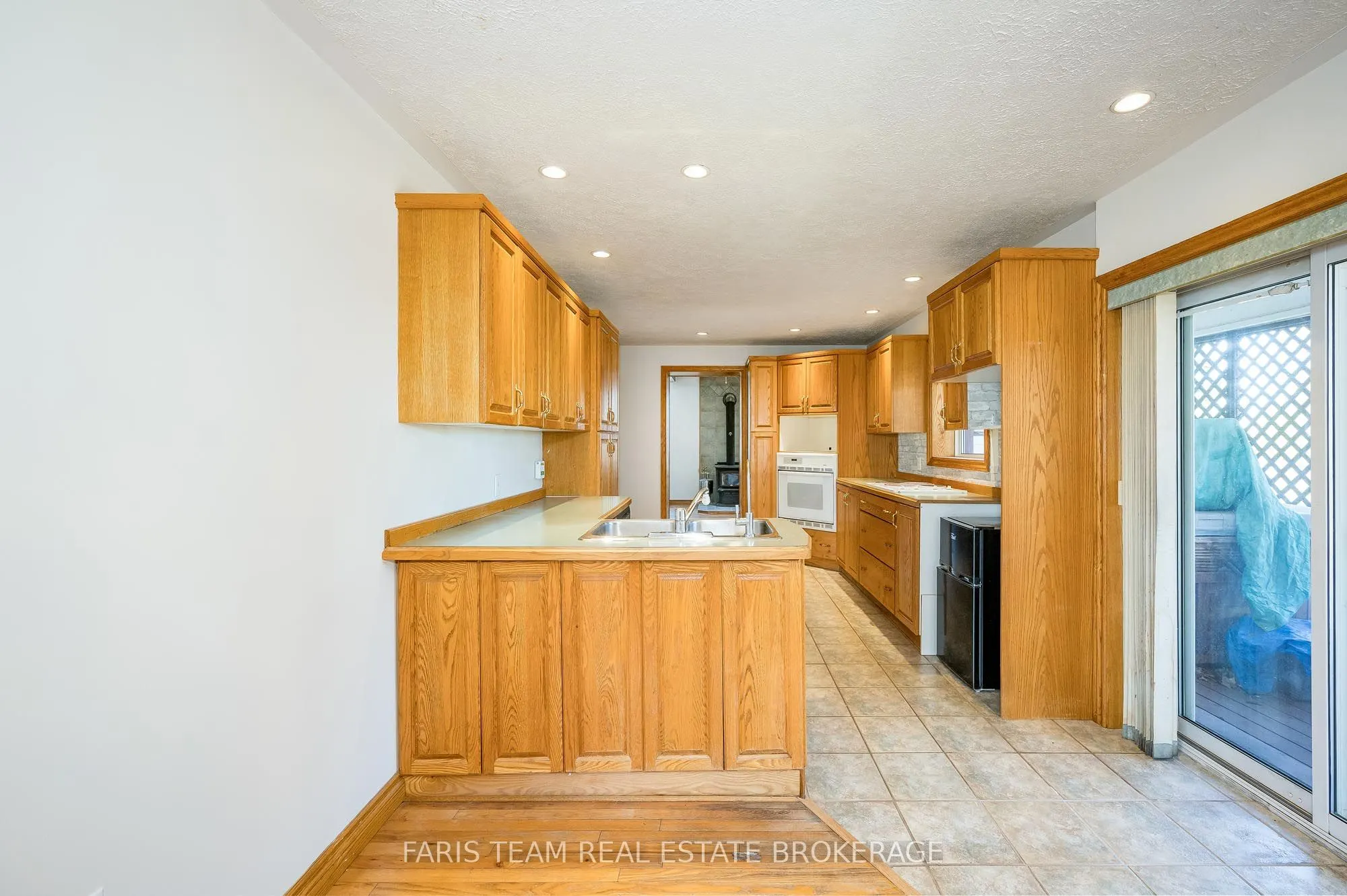 326 Lafontaine Road W