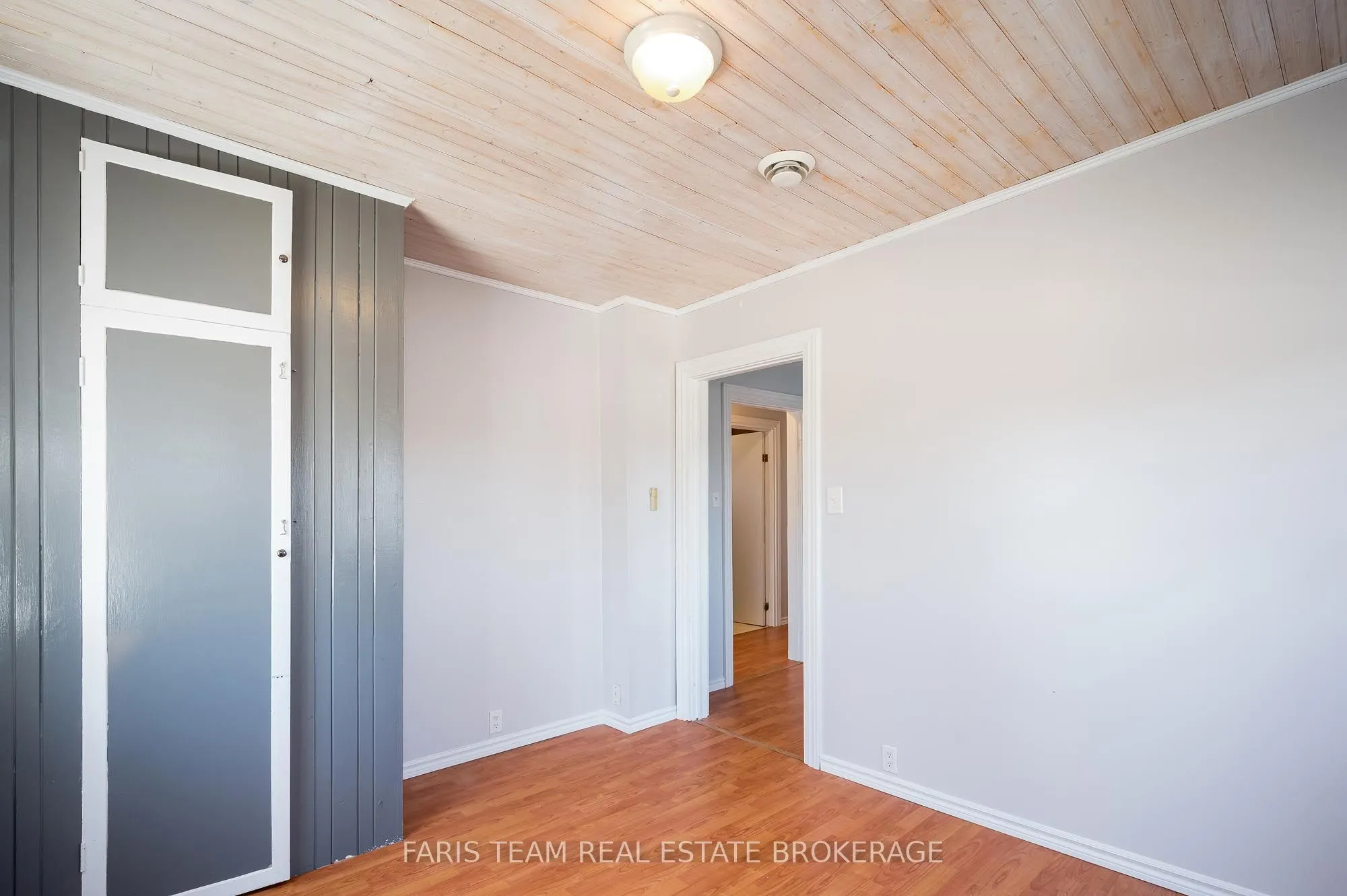 326 Lafontaine Road W