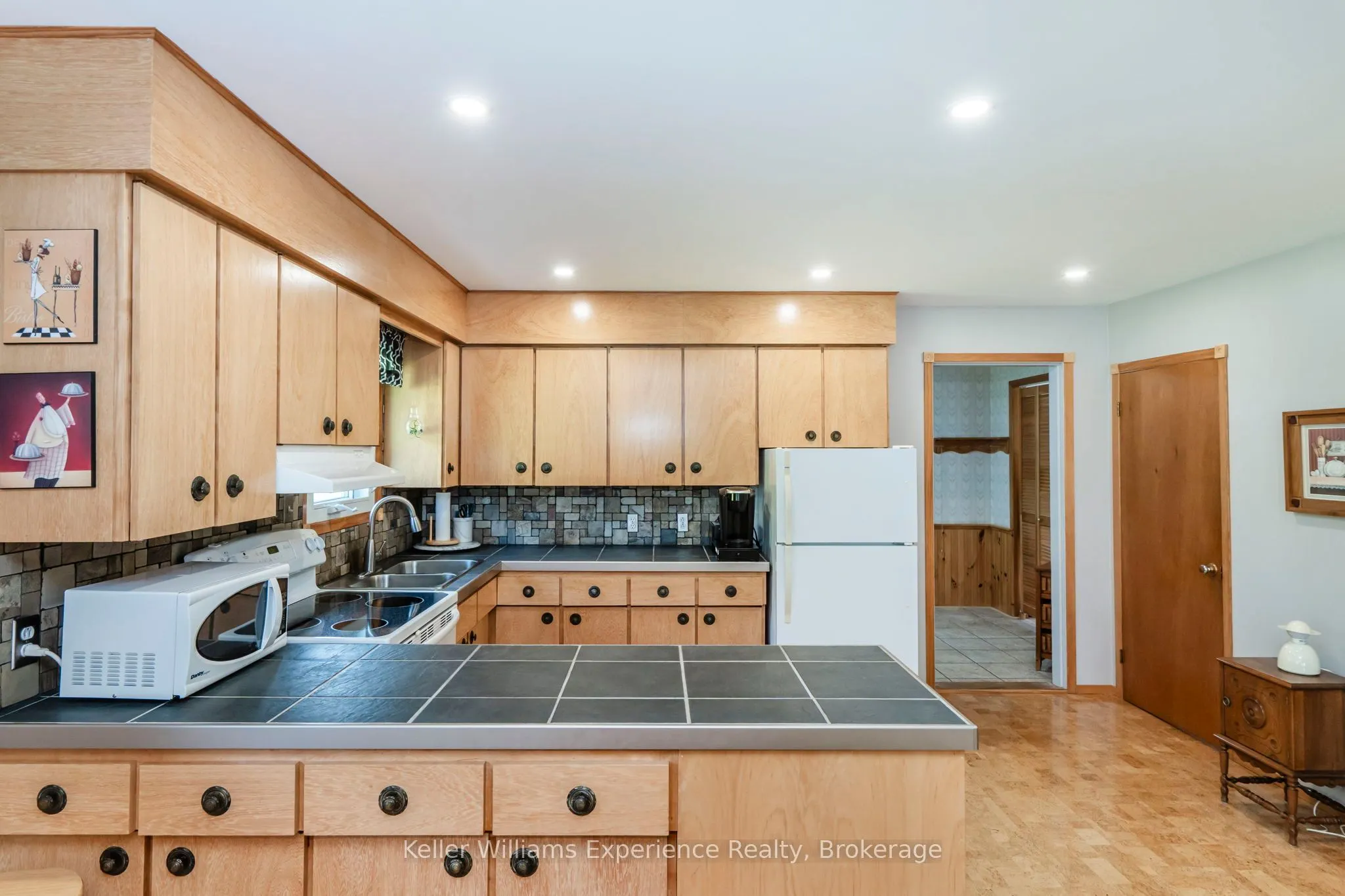 450 Concession 11 Road E