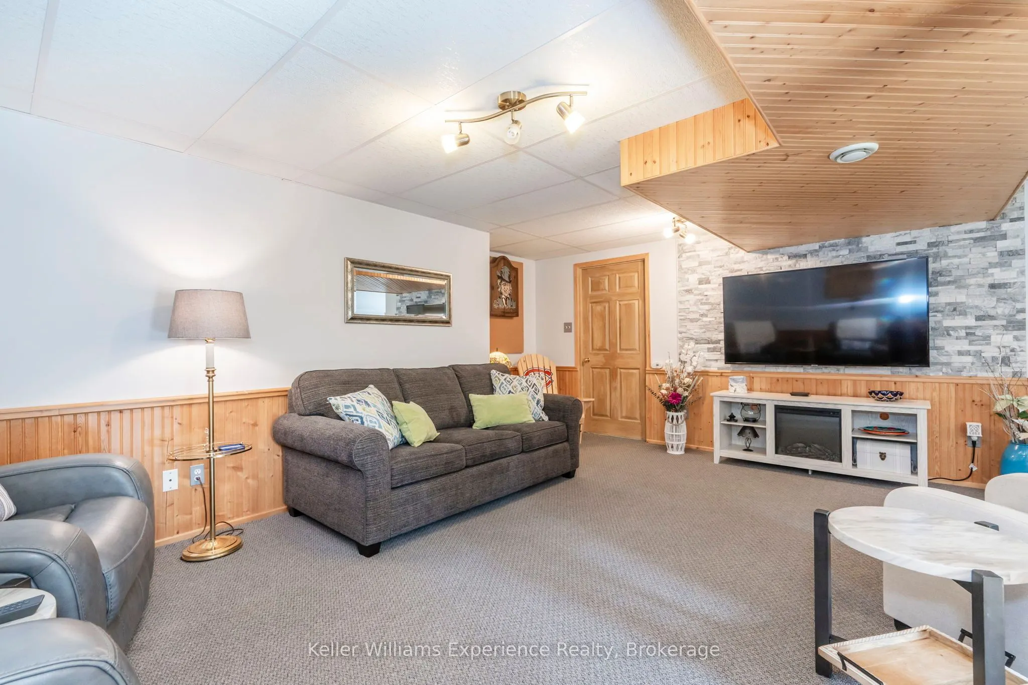 450 Concession 11 Road E