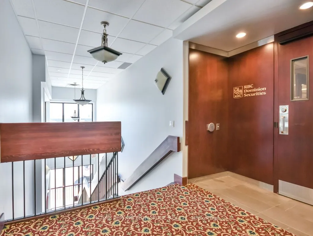 19 Front Street N, #202