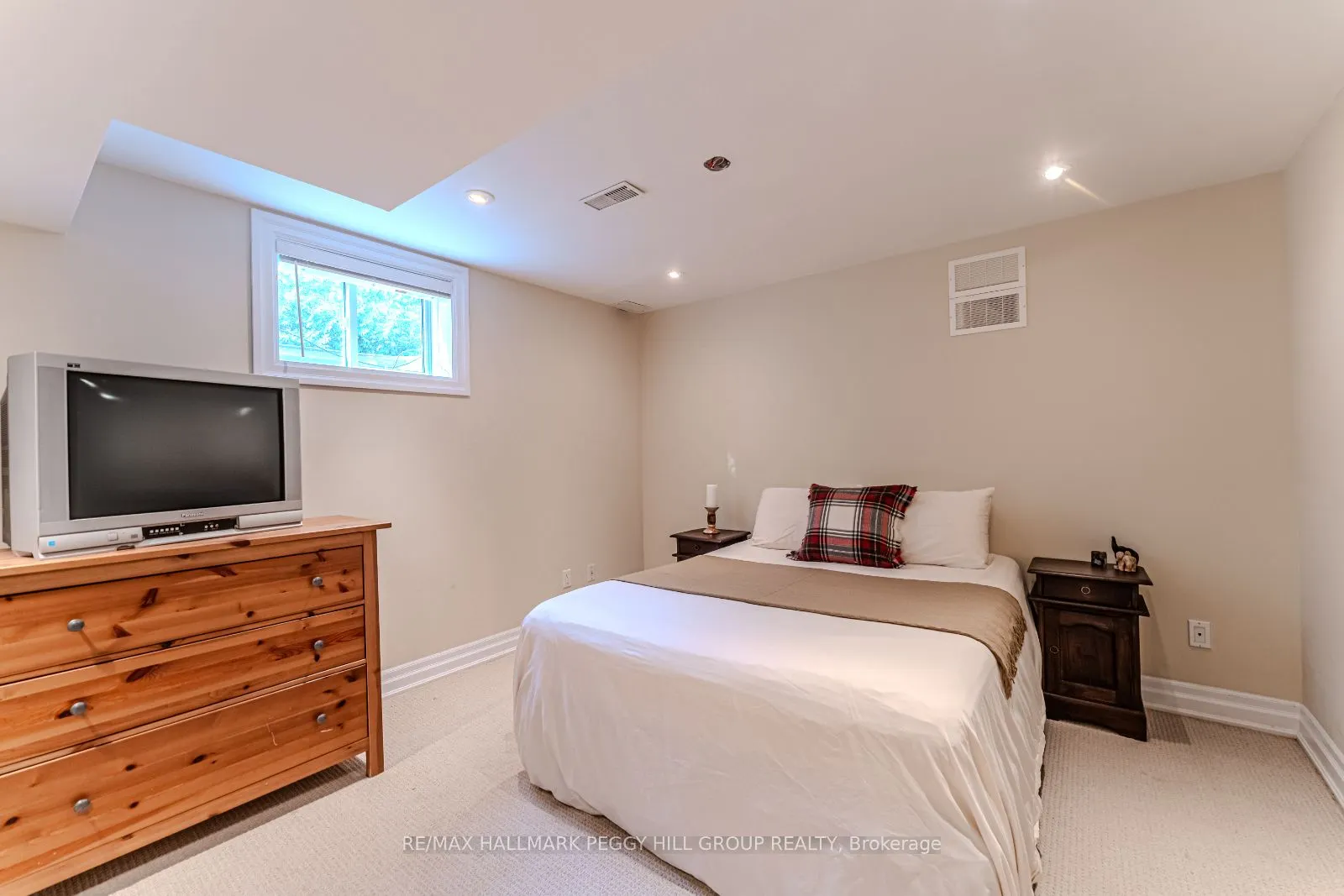 1338 Spyglass Point Road