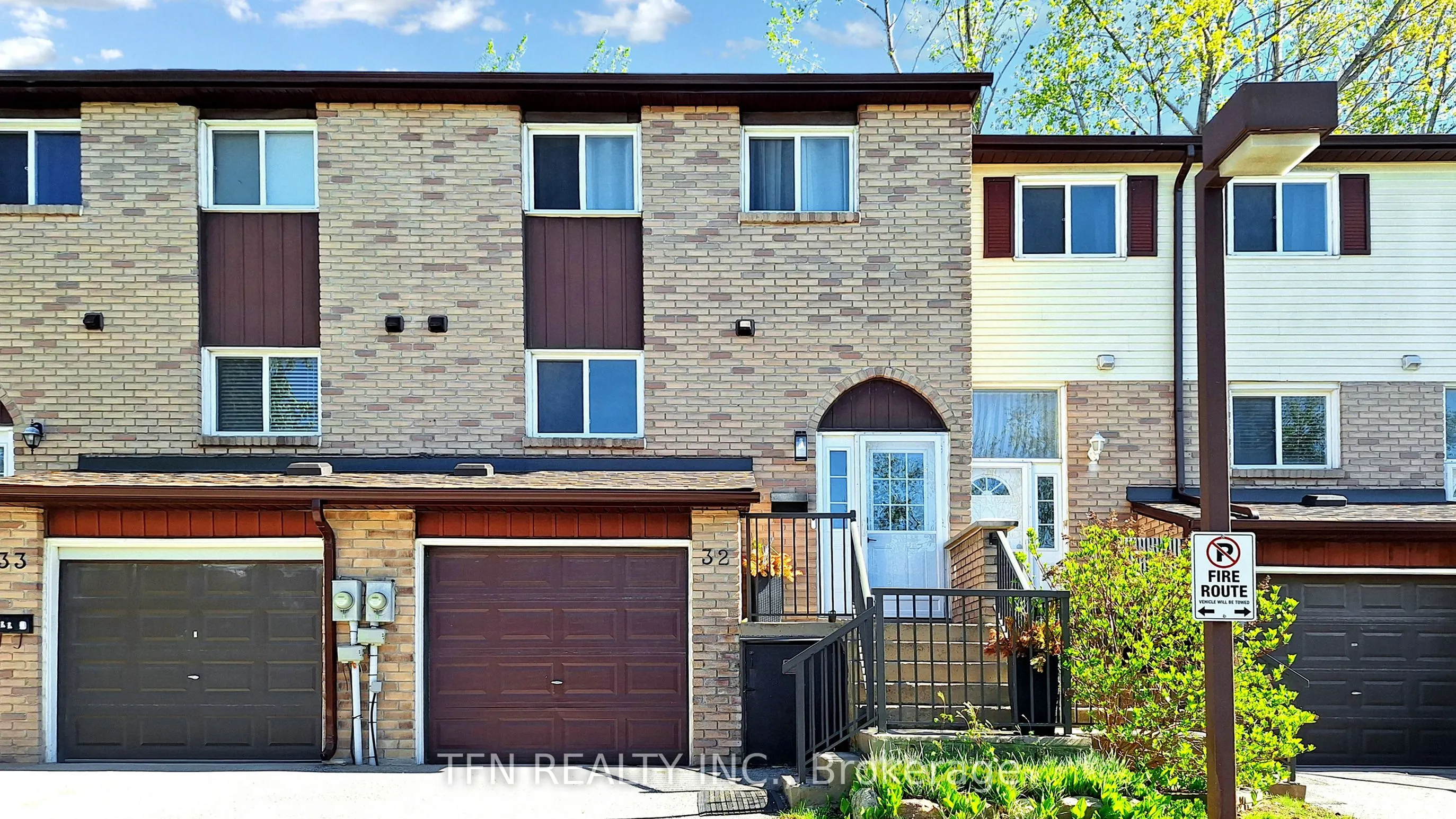 52 Adelaide Street, #32