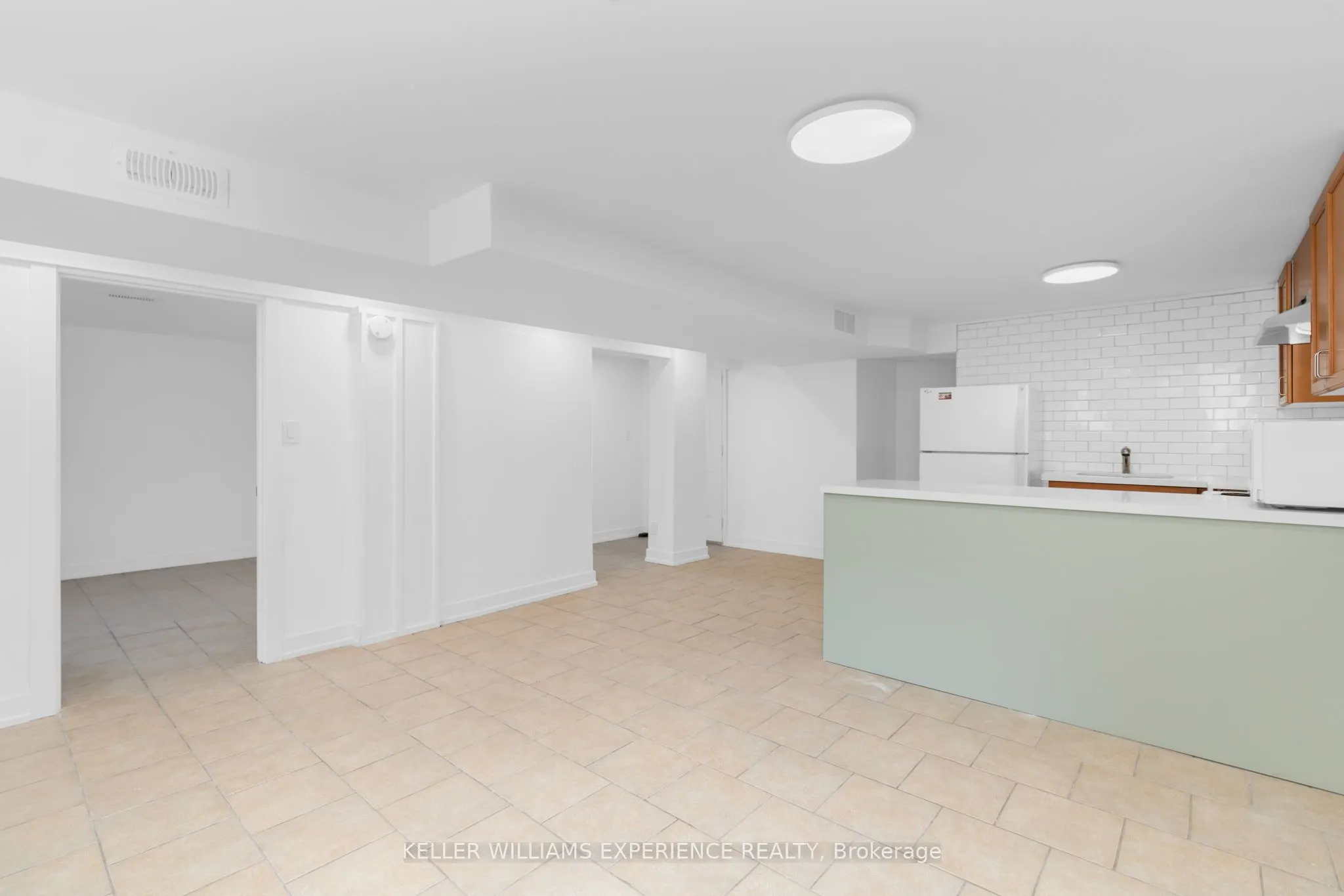 29 Parkdale Crescent, #Unit 1