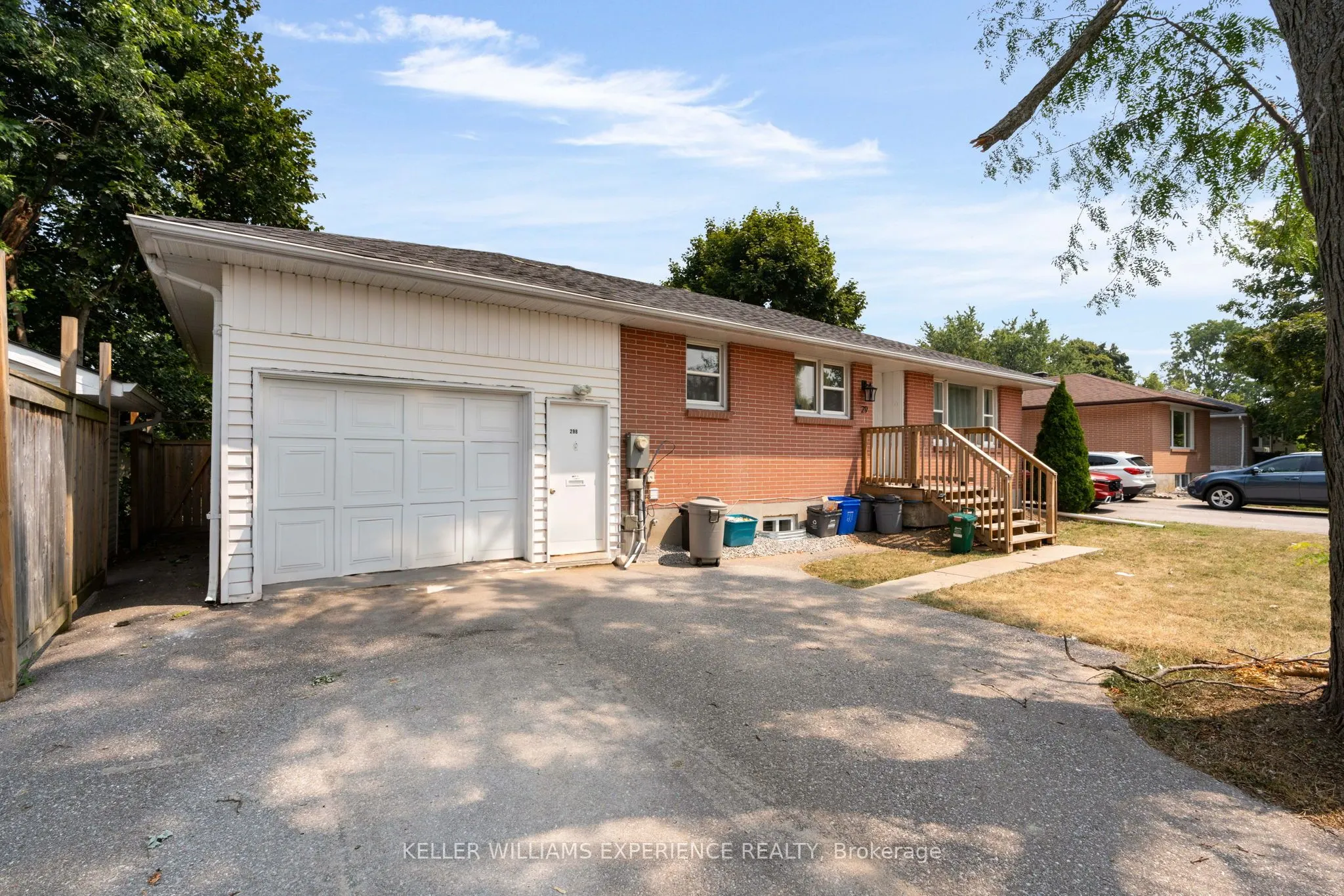 29 Parkdale Crescent, #Unit 1