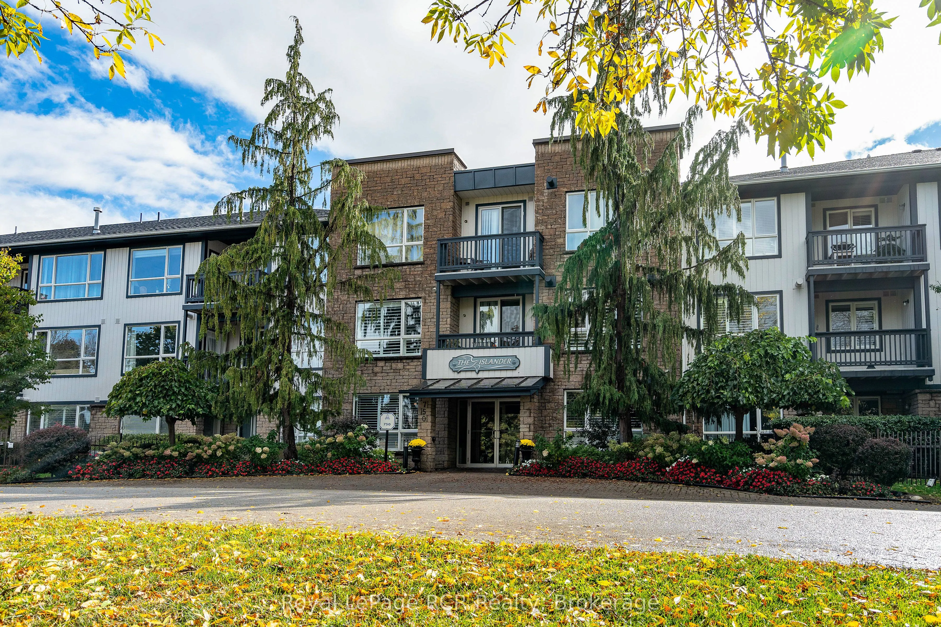 750 Johnston Park Avenue, #2006