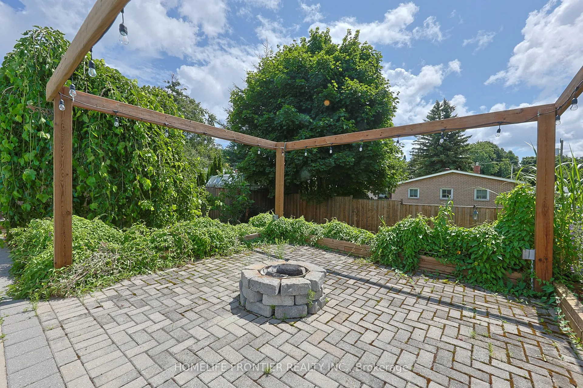 267 Grove Street E