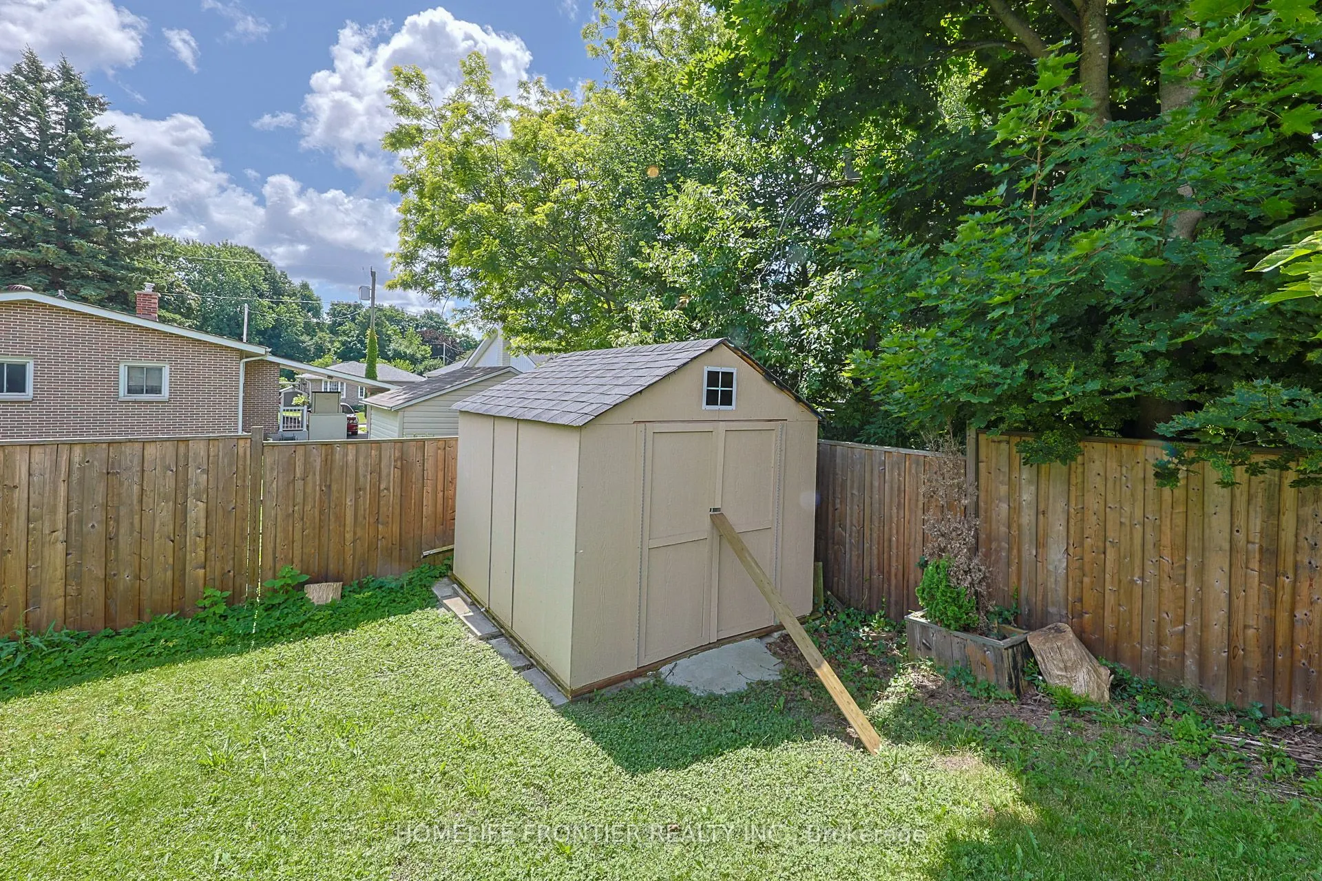 267 Grove Street E