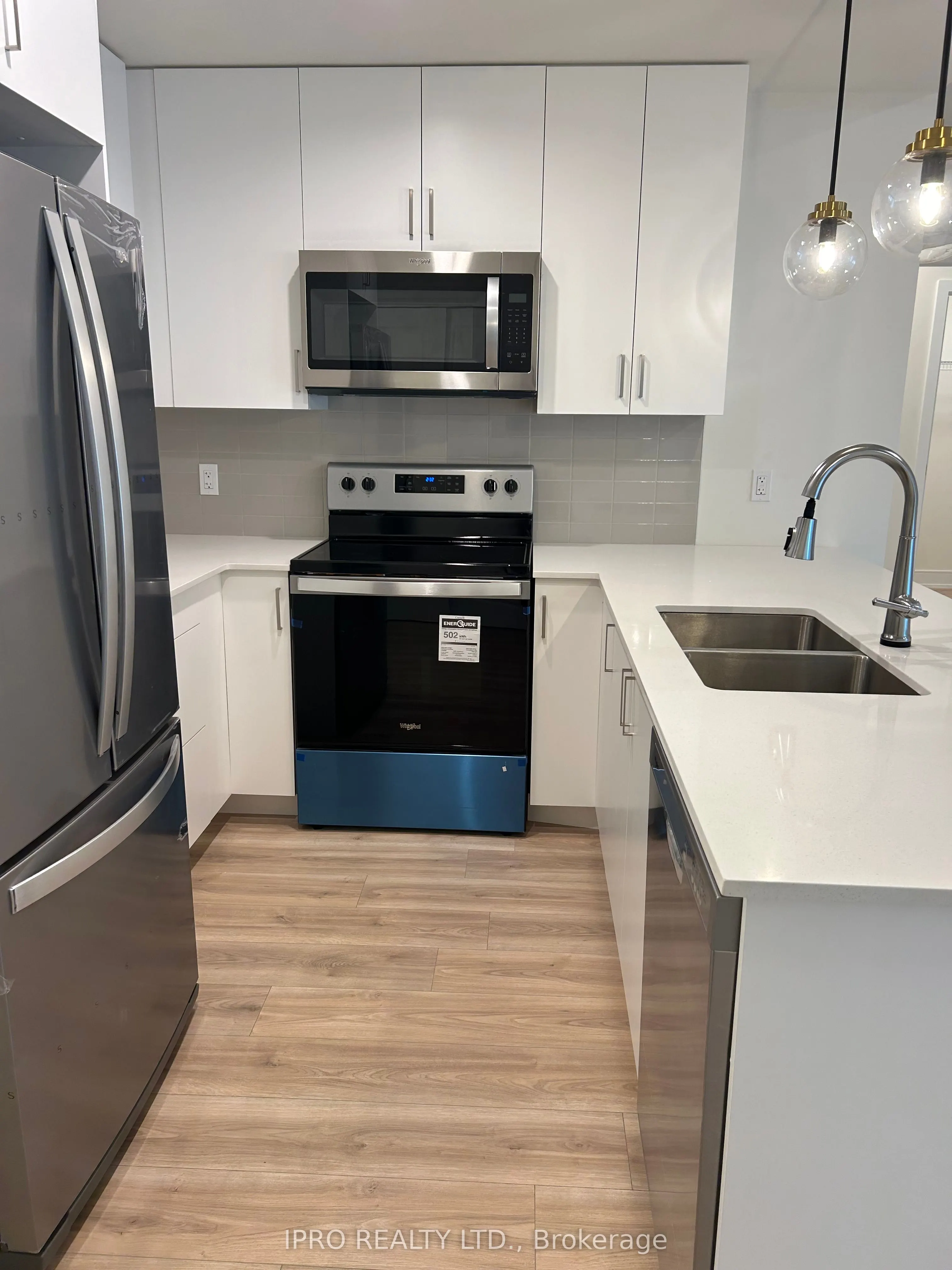 121 Mary Street, #205