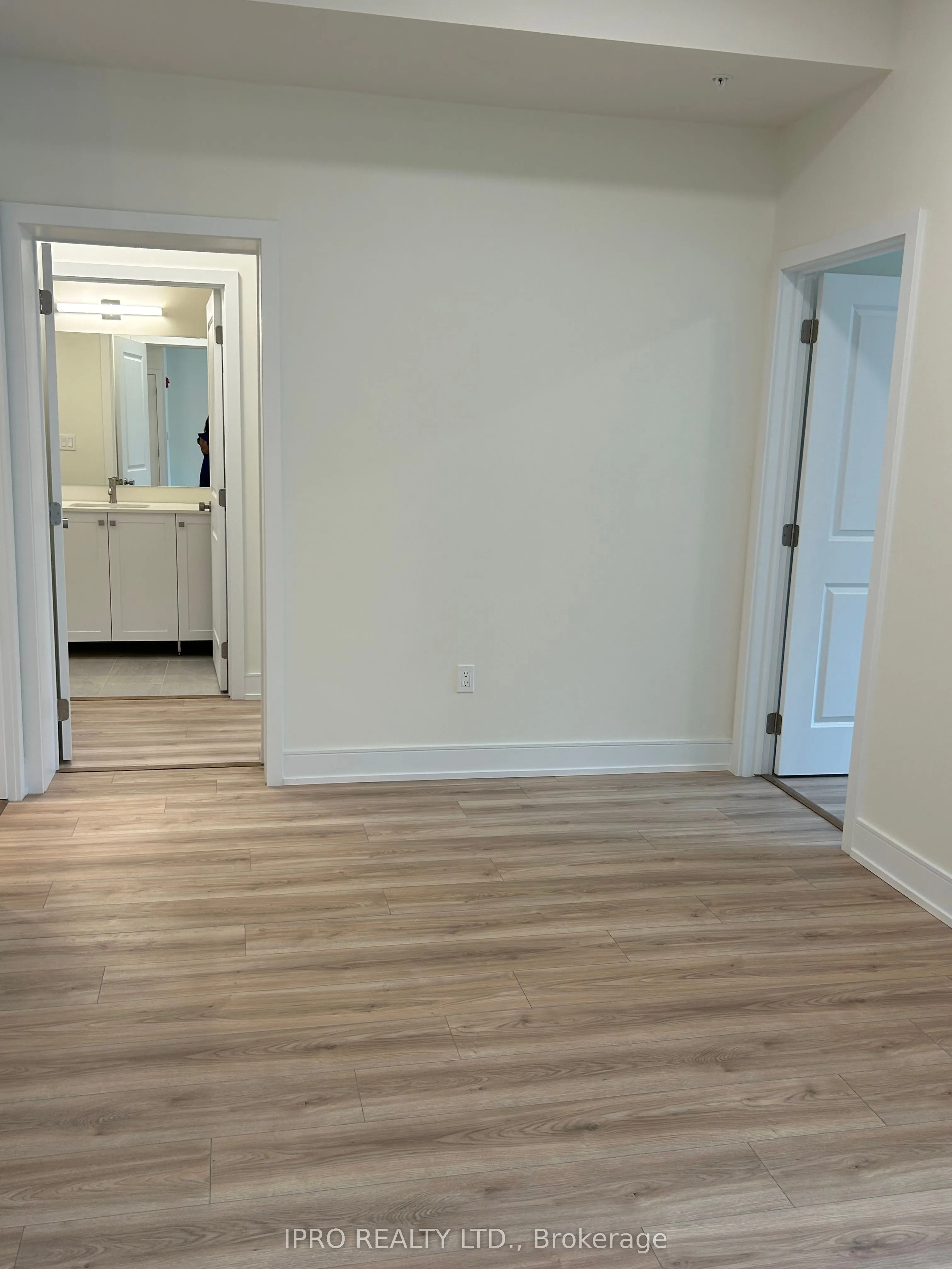 121 Mary Street, #205