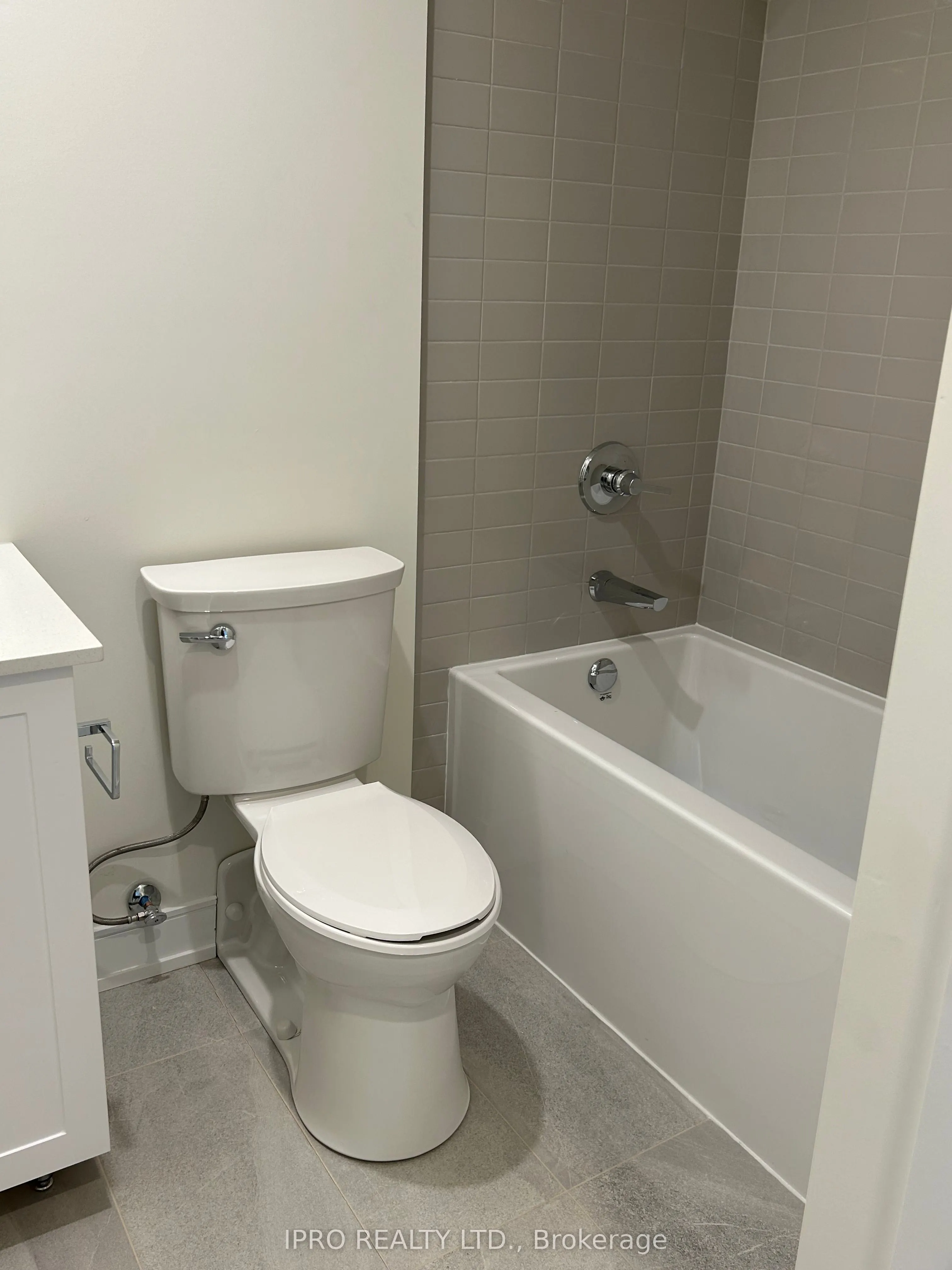 121 Mary Street, #205