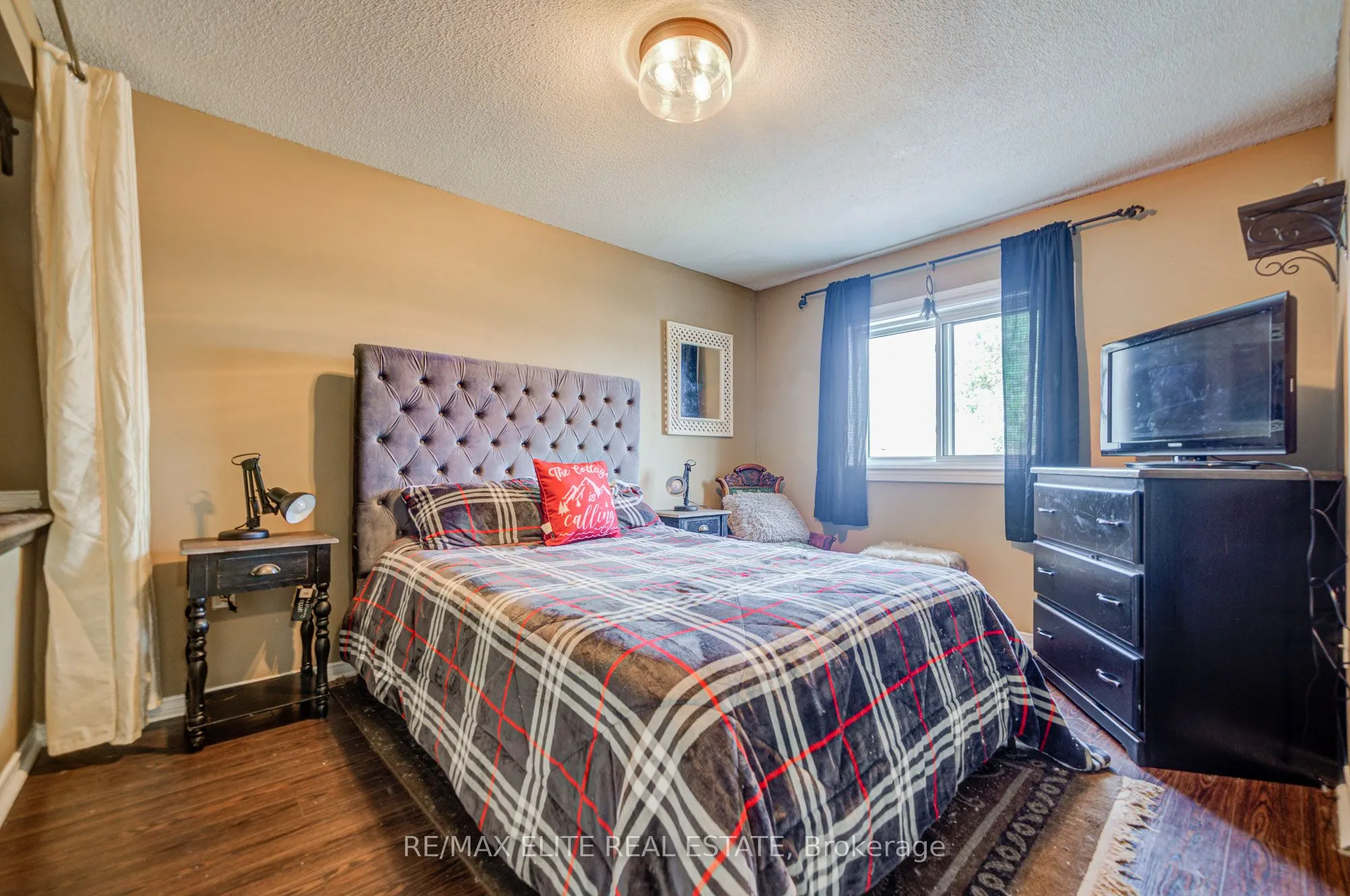 222 Country Lane