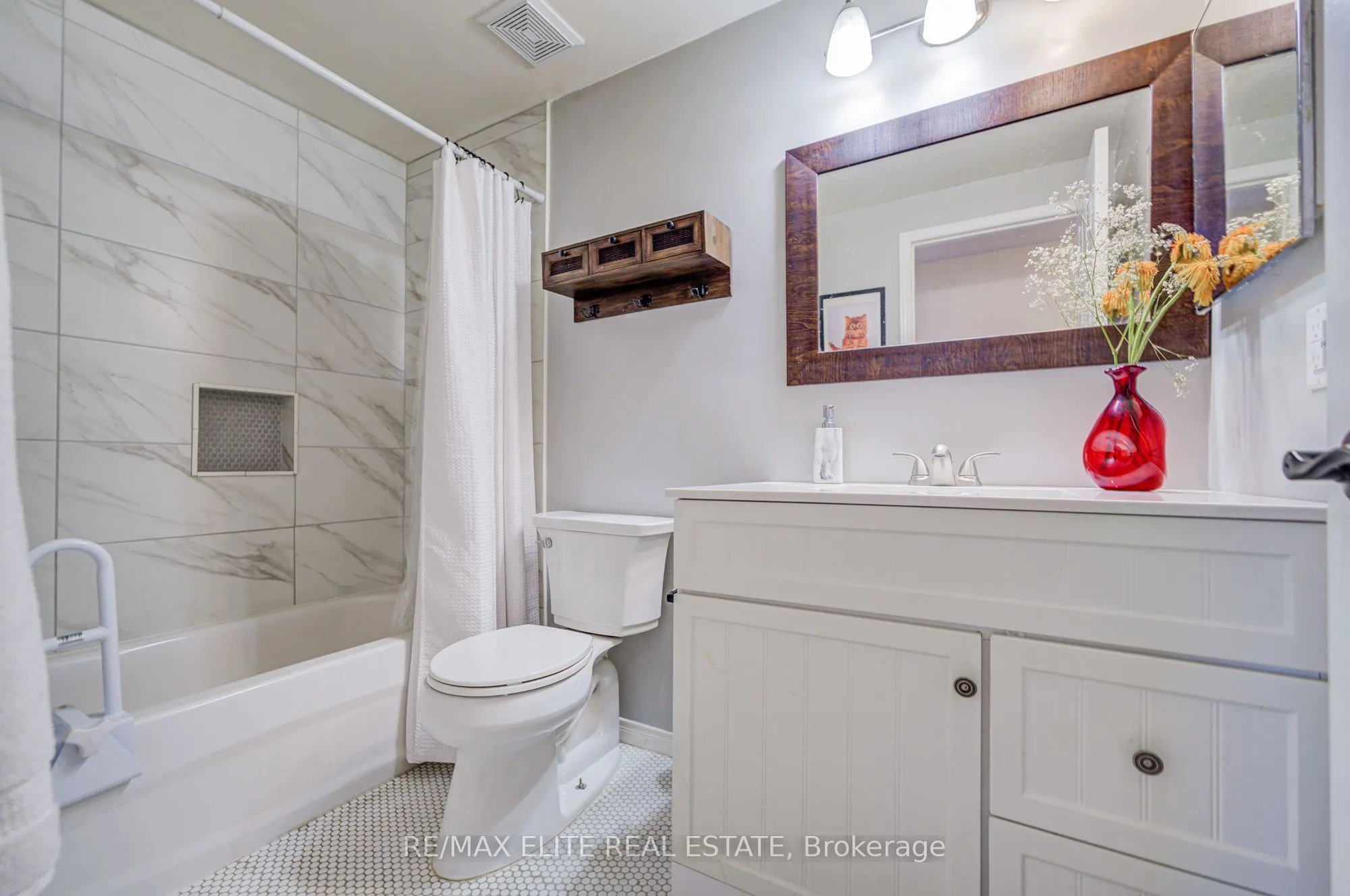 222 Country Lane