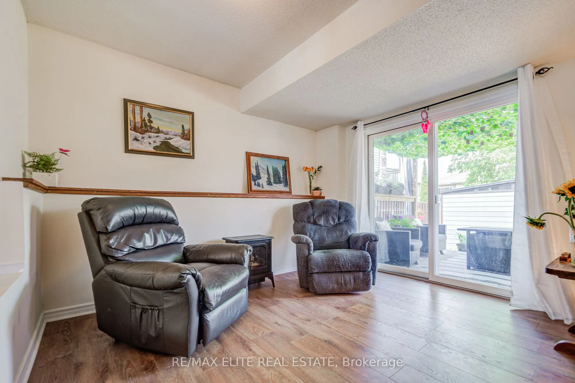 222 Country Lane