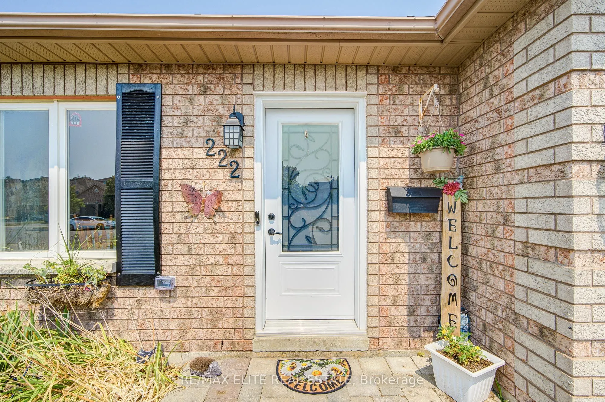 222 Country Lane