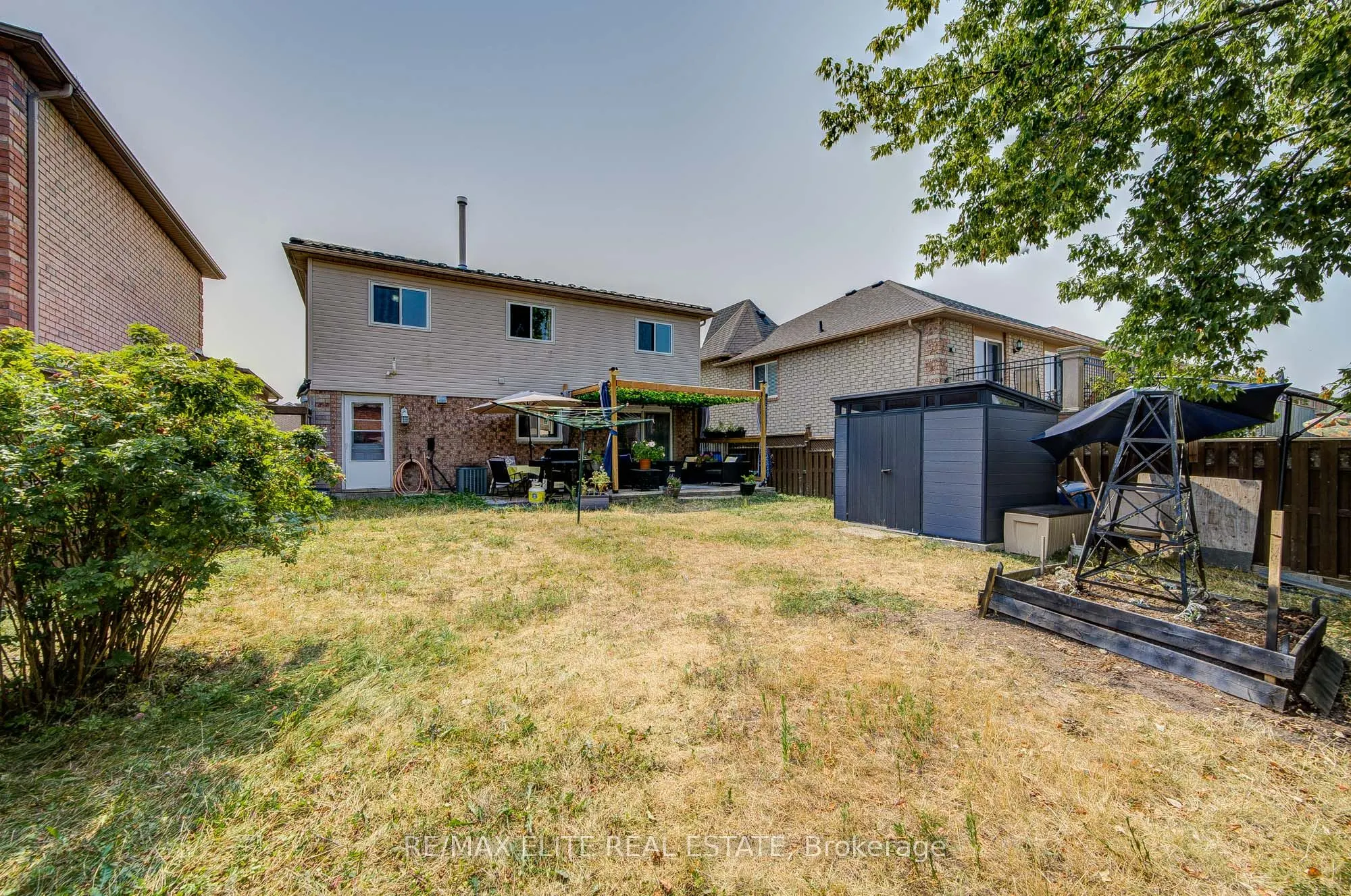 222 Country Lane