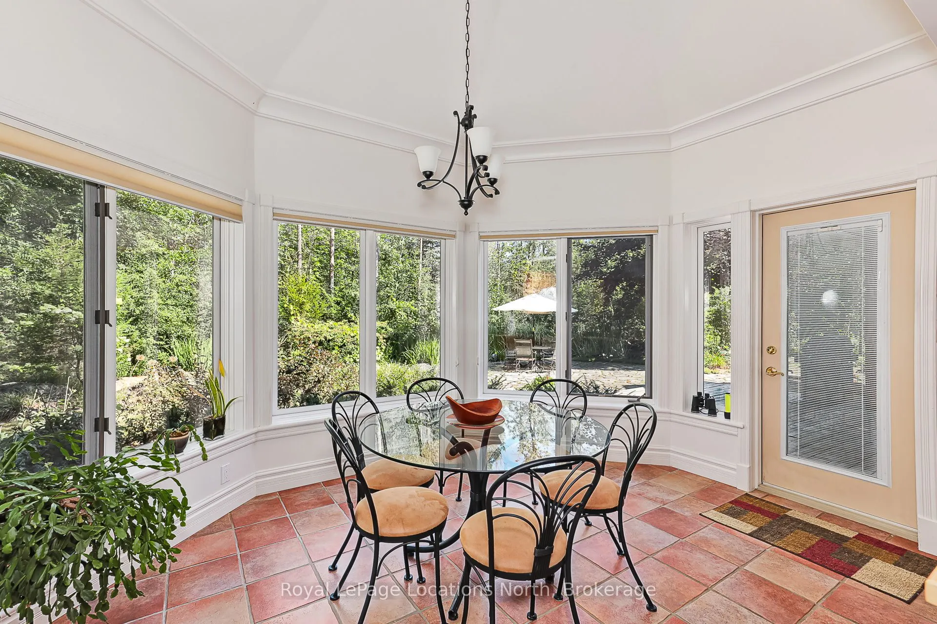 6 Alpine Court