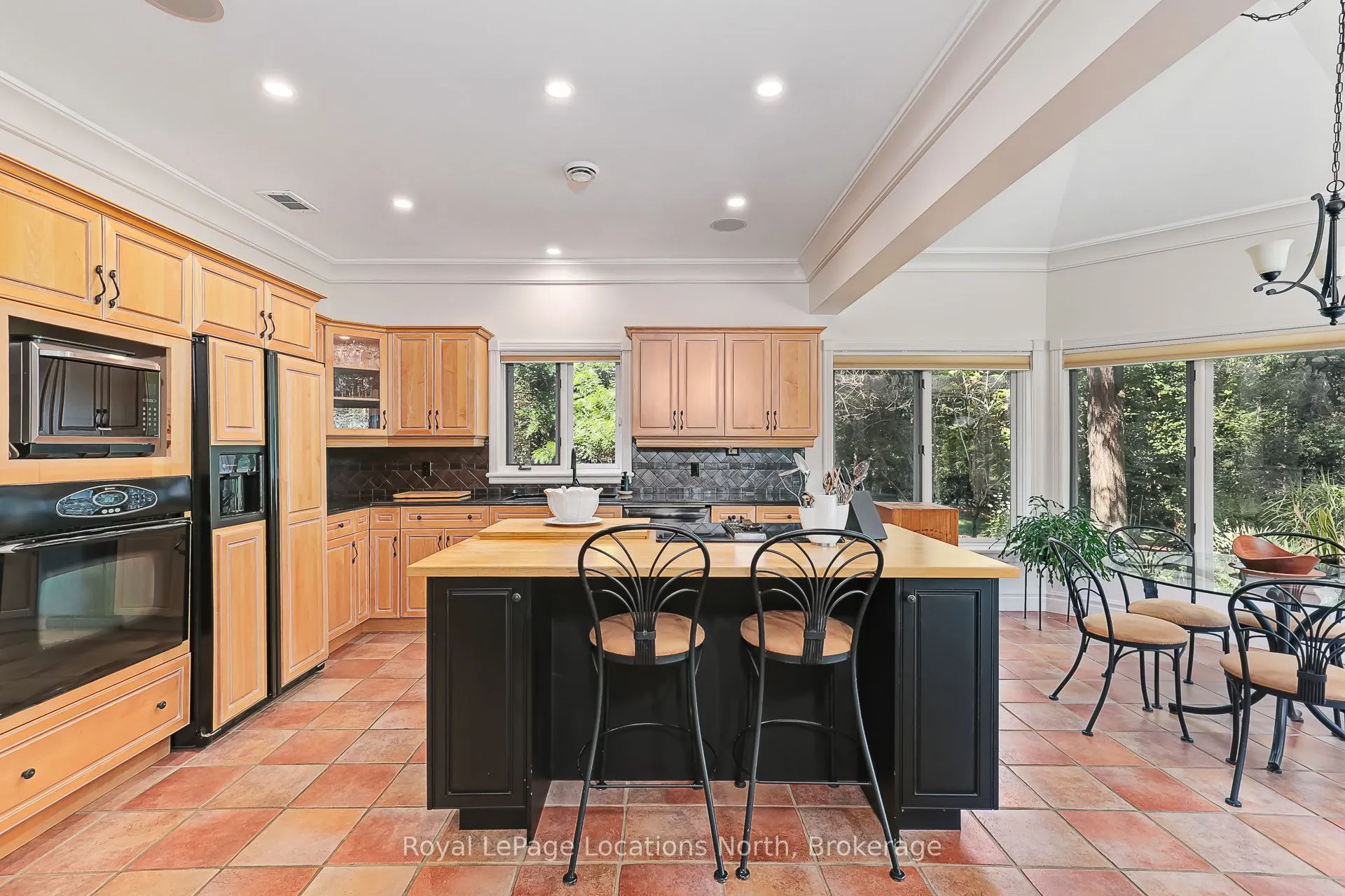 6 Alpine Court
