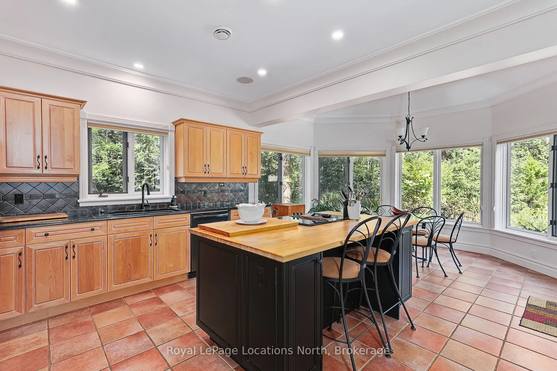 6 Alpine Court