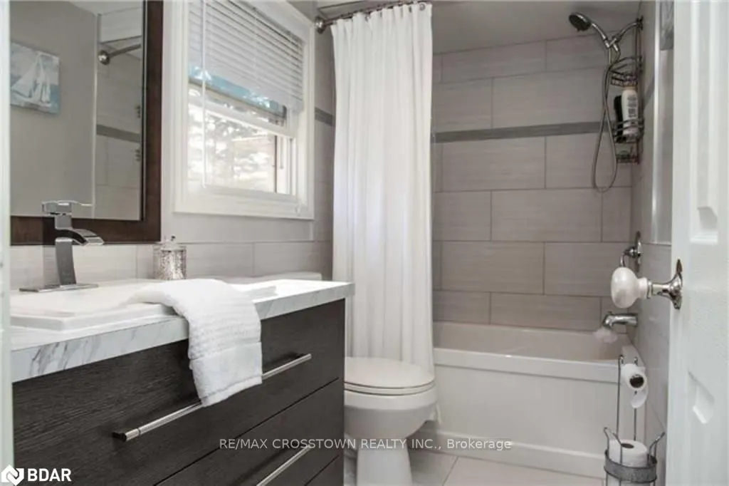 7 Hailey Hollow, #Upper