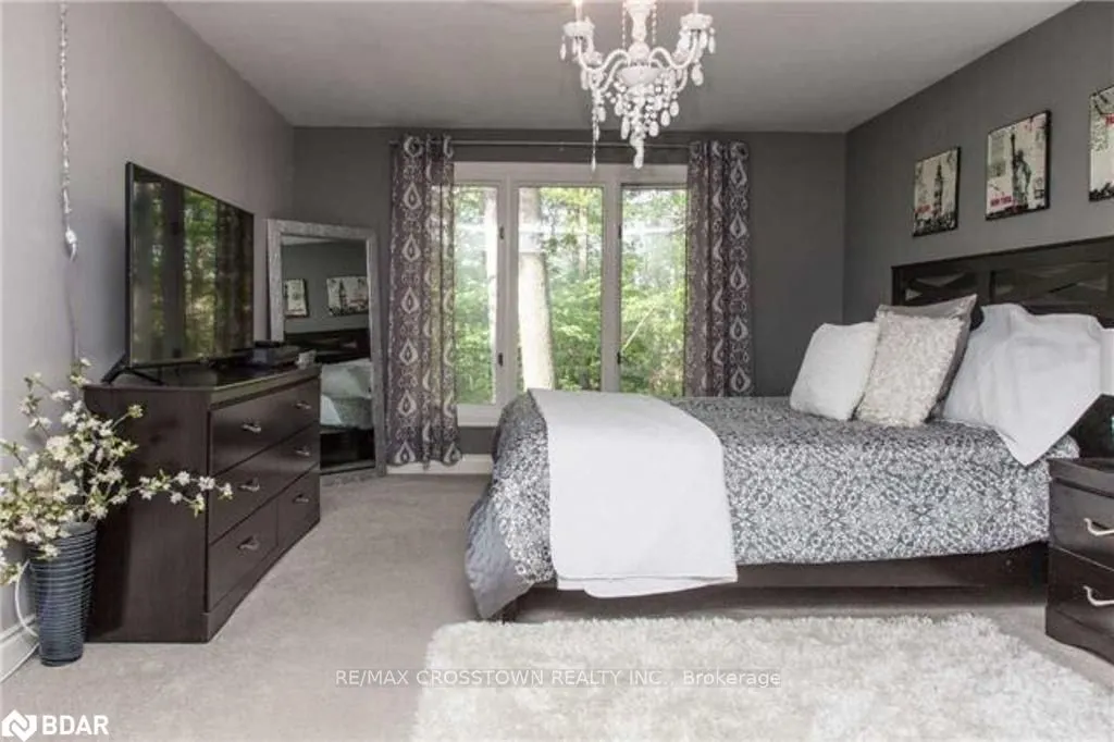 7 Hailey Hollow, #Upper