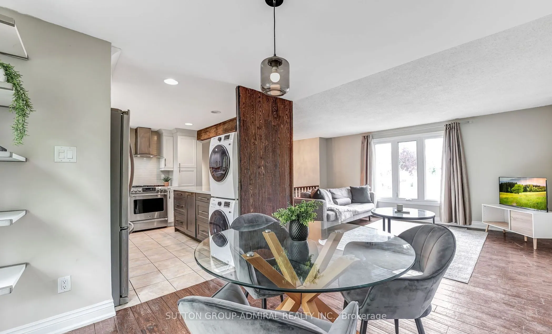 14 Chippawa (Main) Court