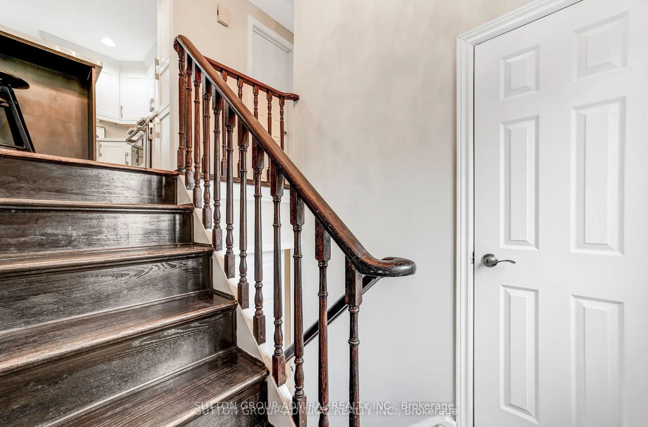 14 Chippawa (Main) Court