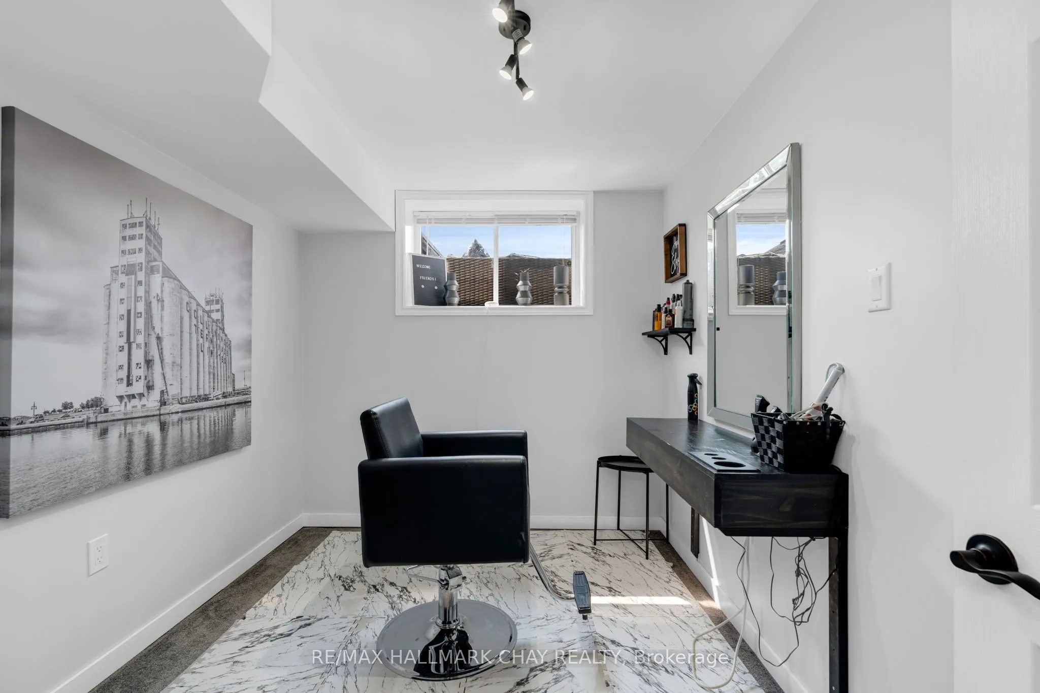 204 Forest Crescent