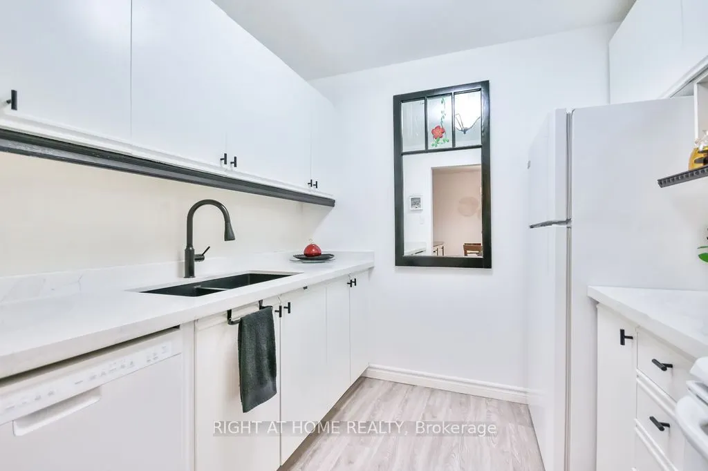 179 Edgehill Drive, #B6