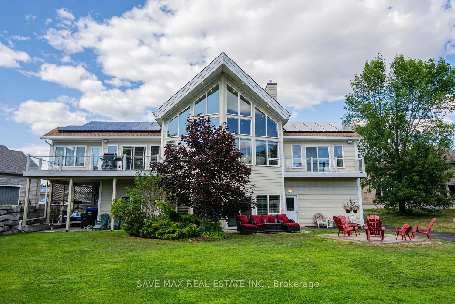 3786 Leo Crescent