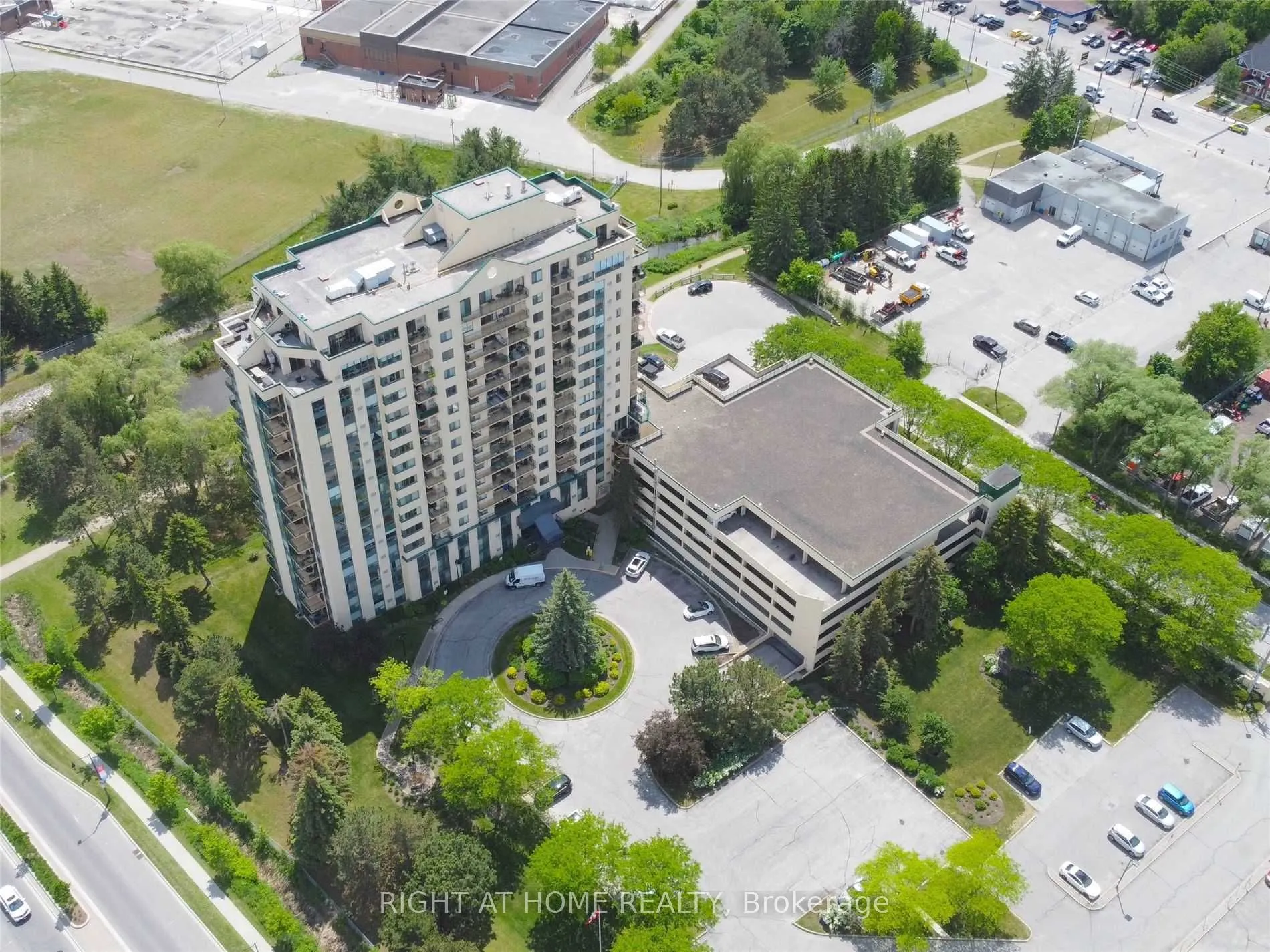 75 Ellen Street, #101