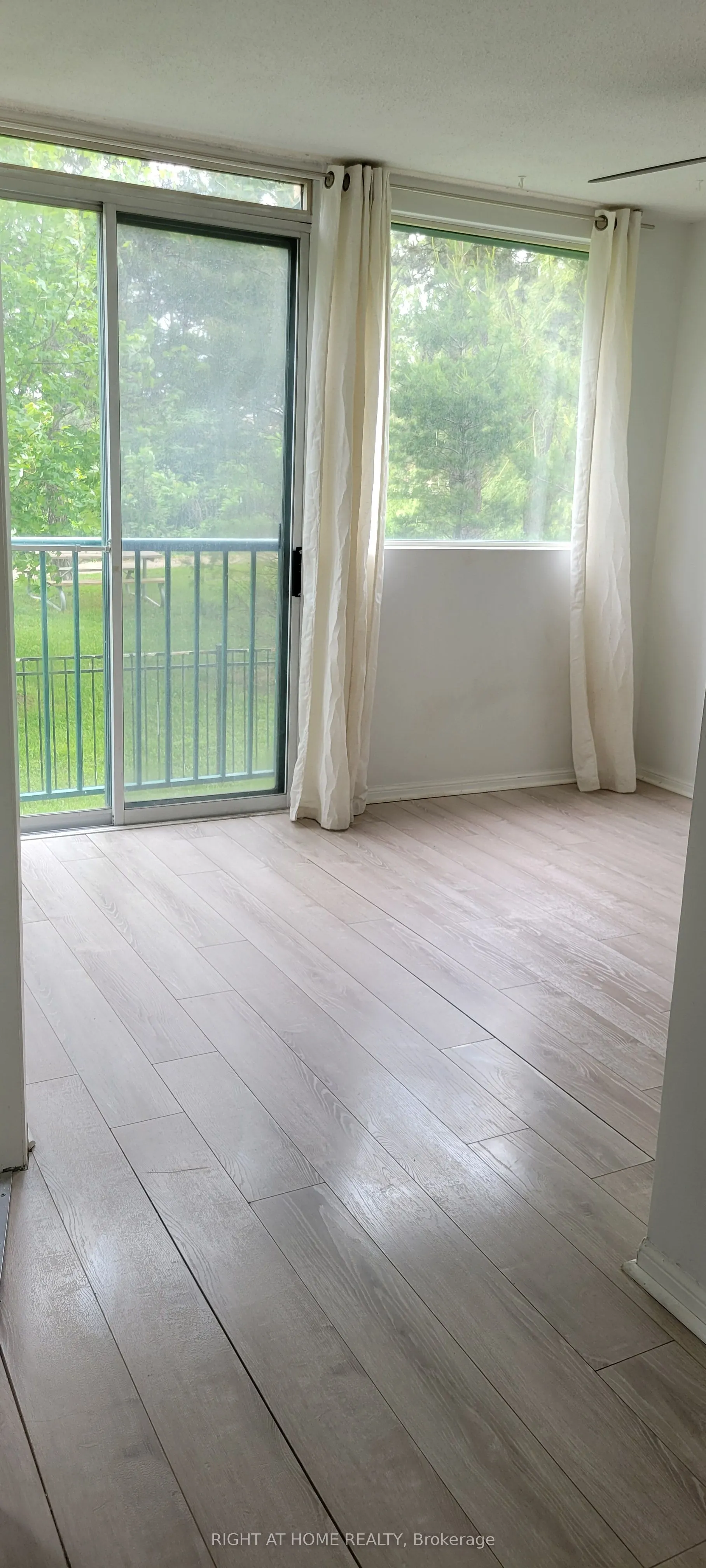 75 Ellen Street, #101