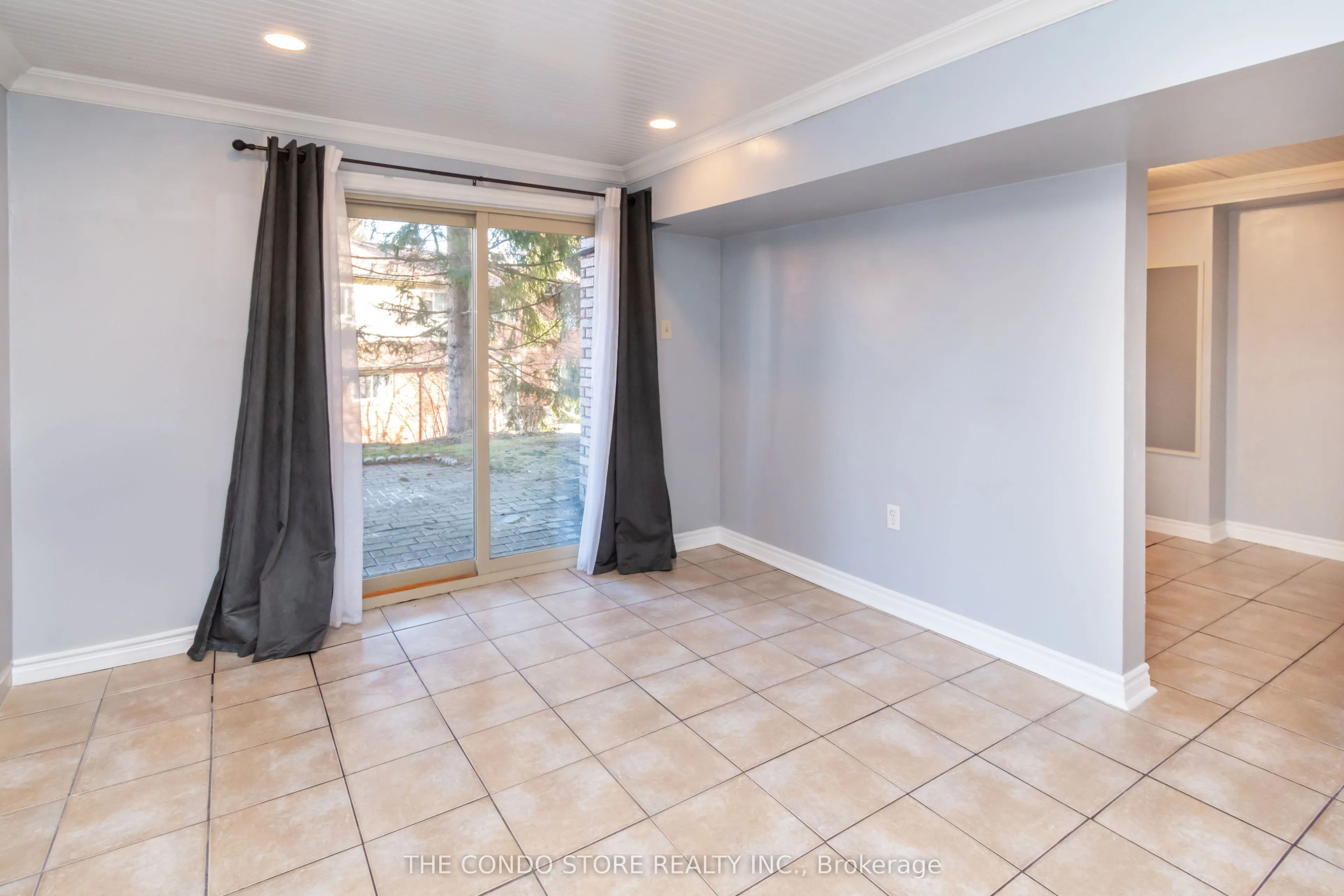 10 Sawmill Road, #32