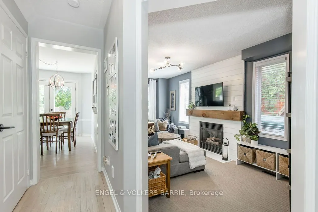 33 Etherington Crescent