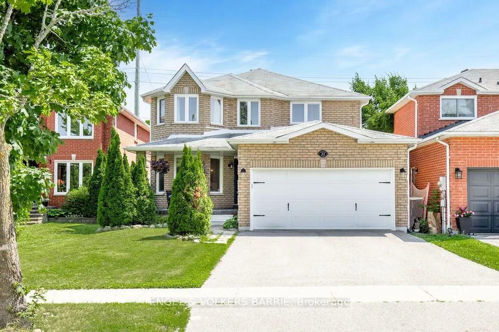 33 Etherington Crescent