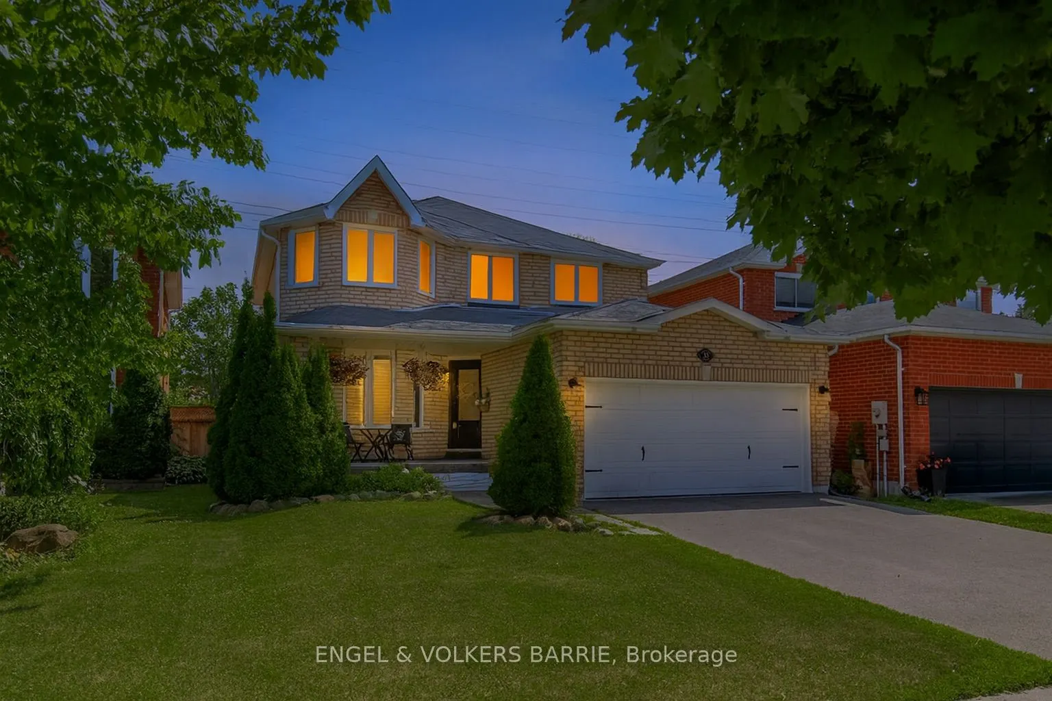 33 Etherington Crescent