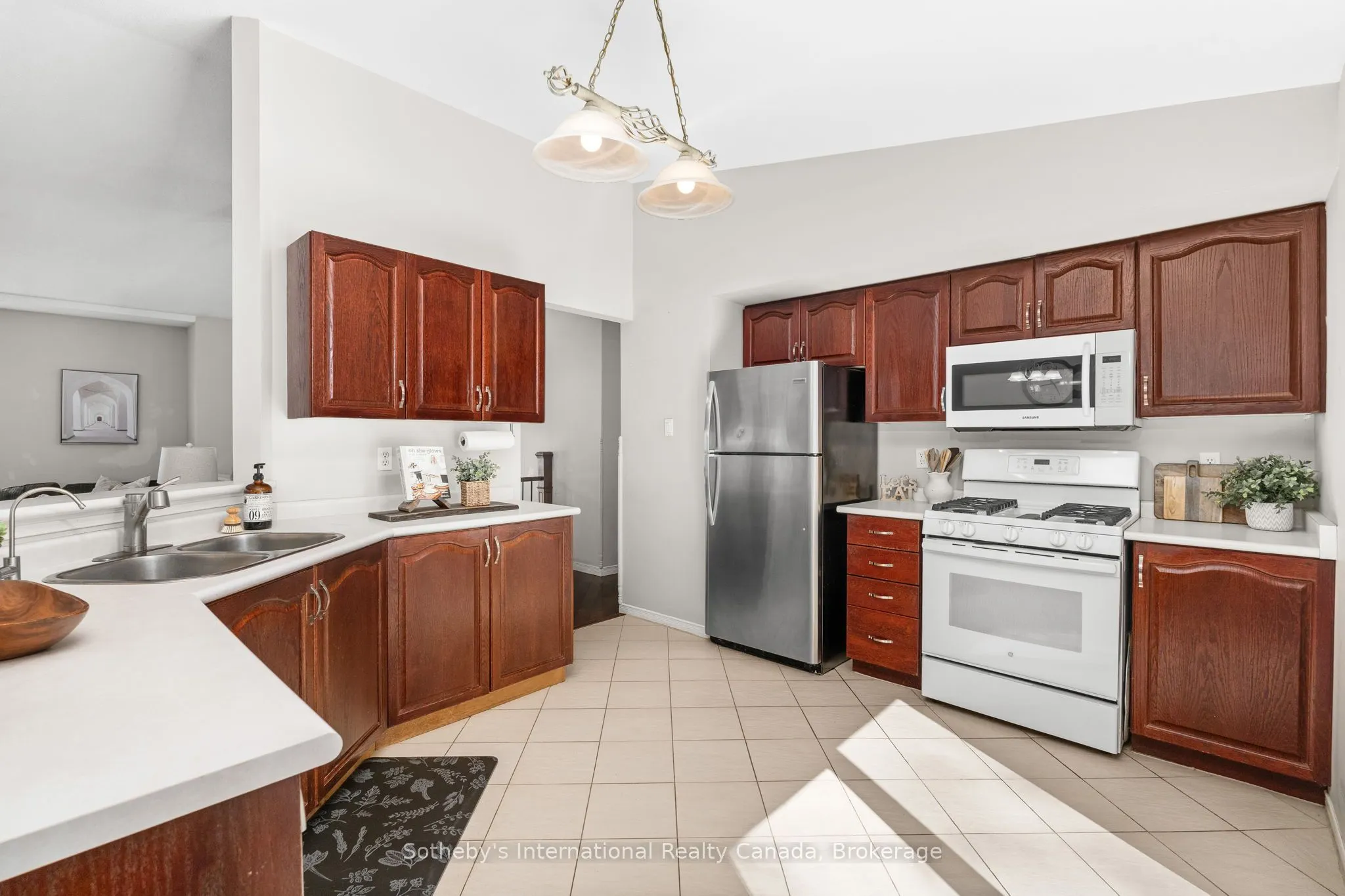 17 Sugarbush Road