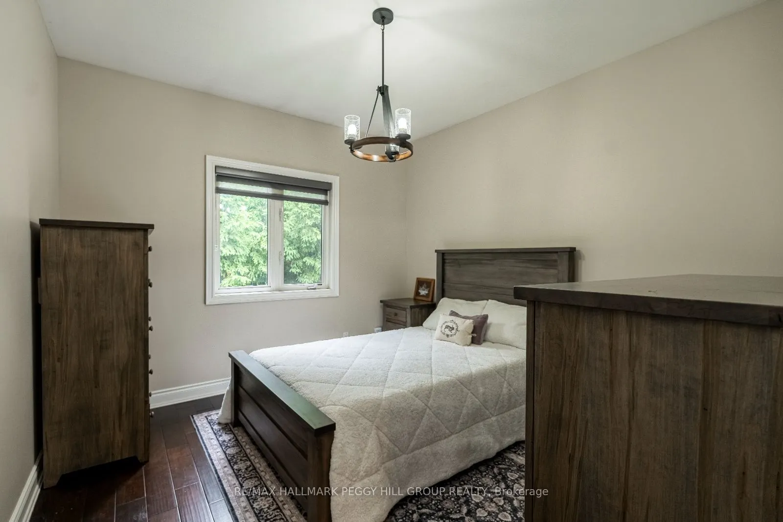 11 Emerald Terrace