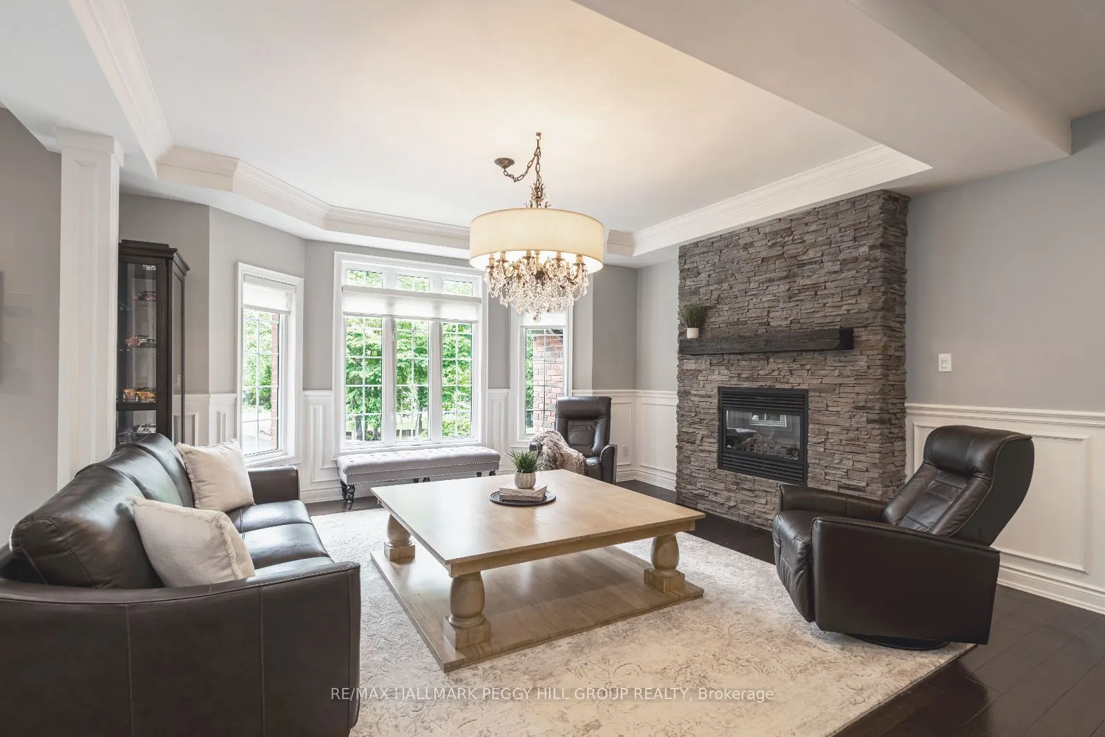 11 Emerald Terrace