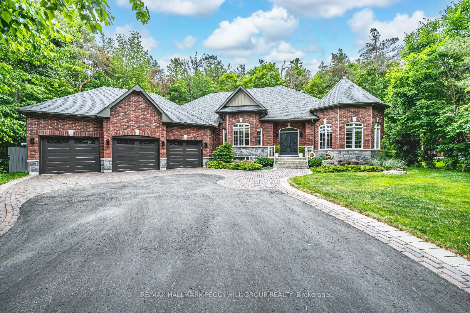 11 Emerald Terrace