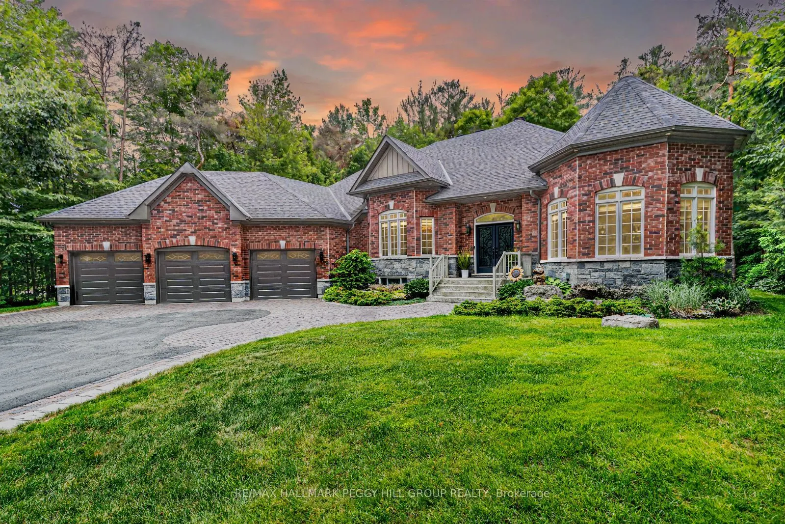 11 Emerald Terrace