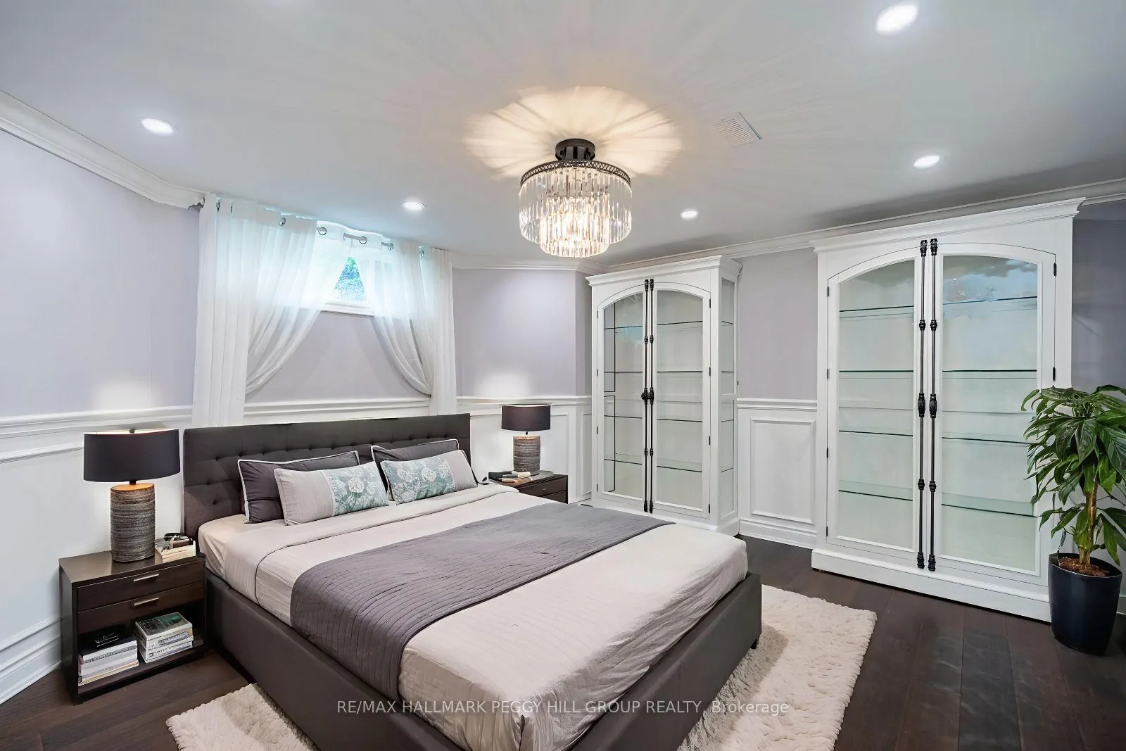 11 Emerald Terrace