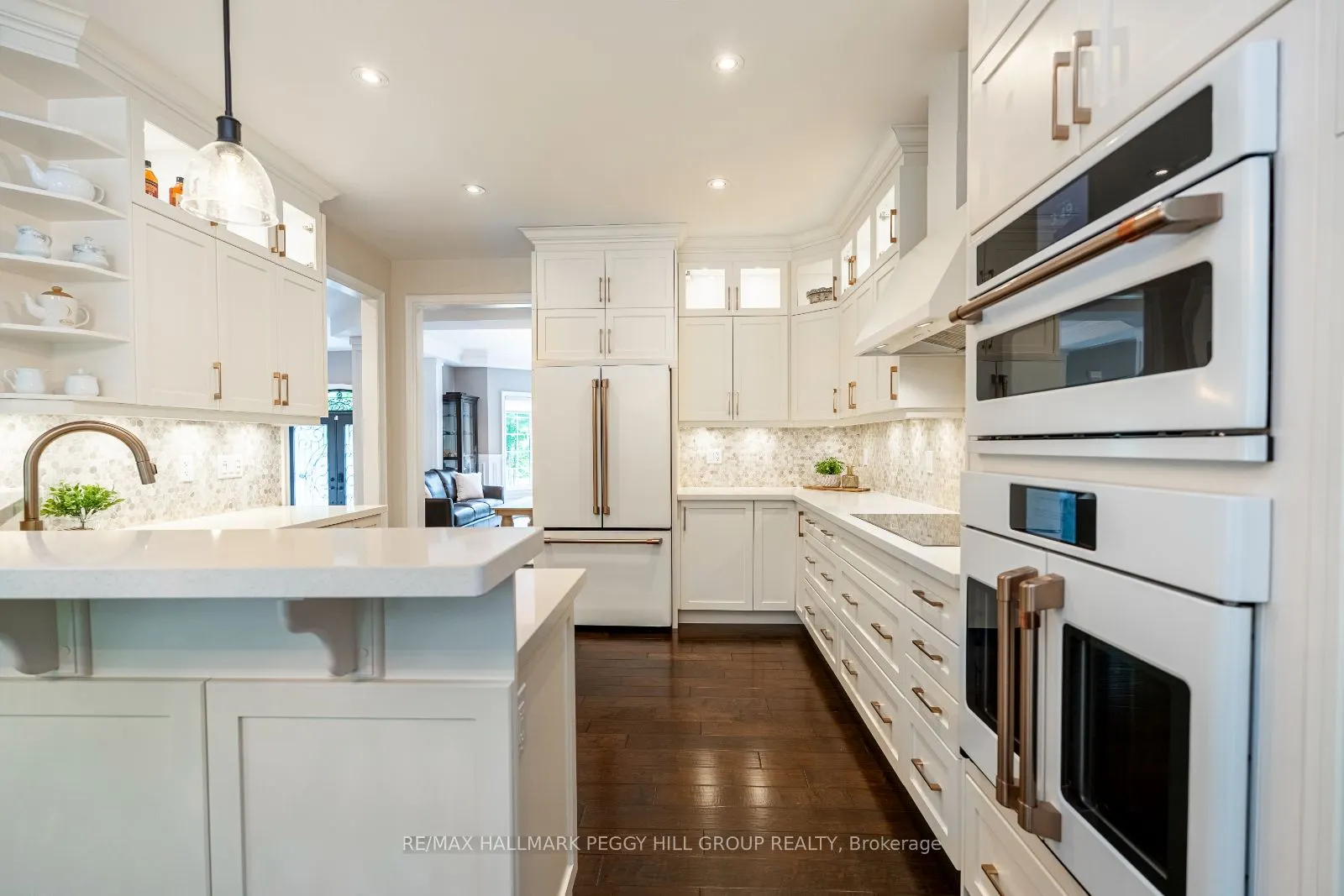 11 Emerald Terrace