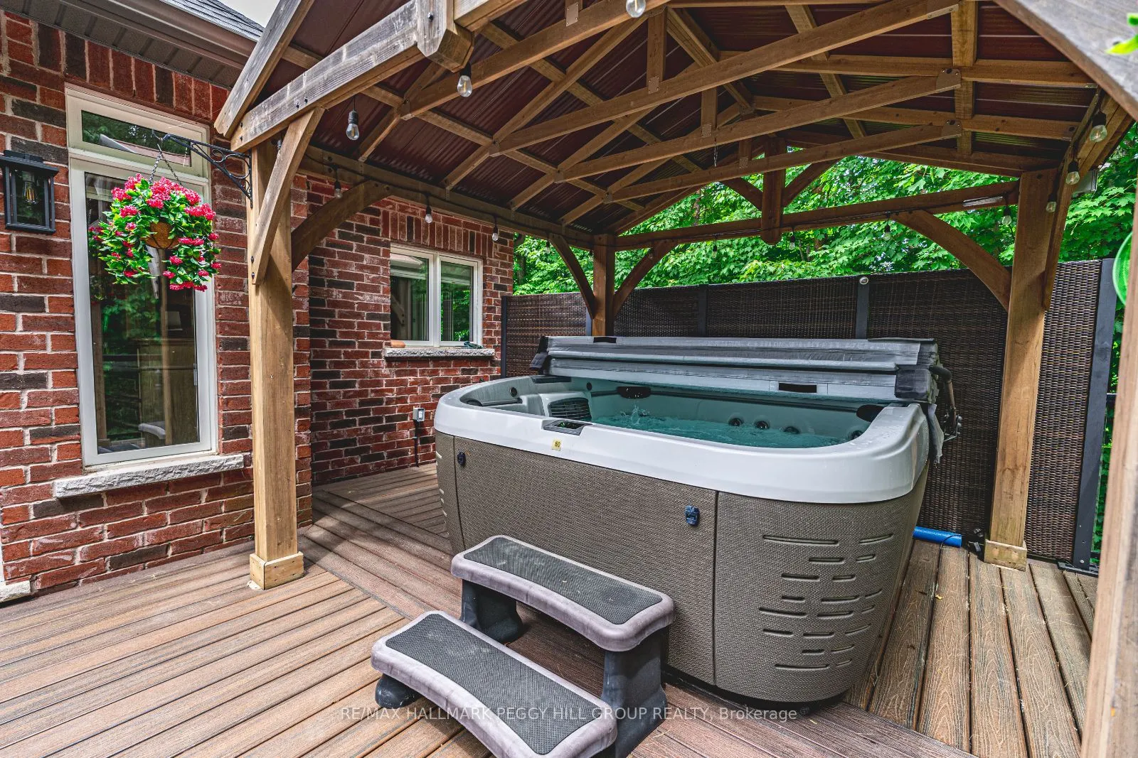 11 Emerald Terrace