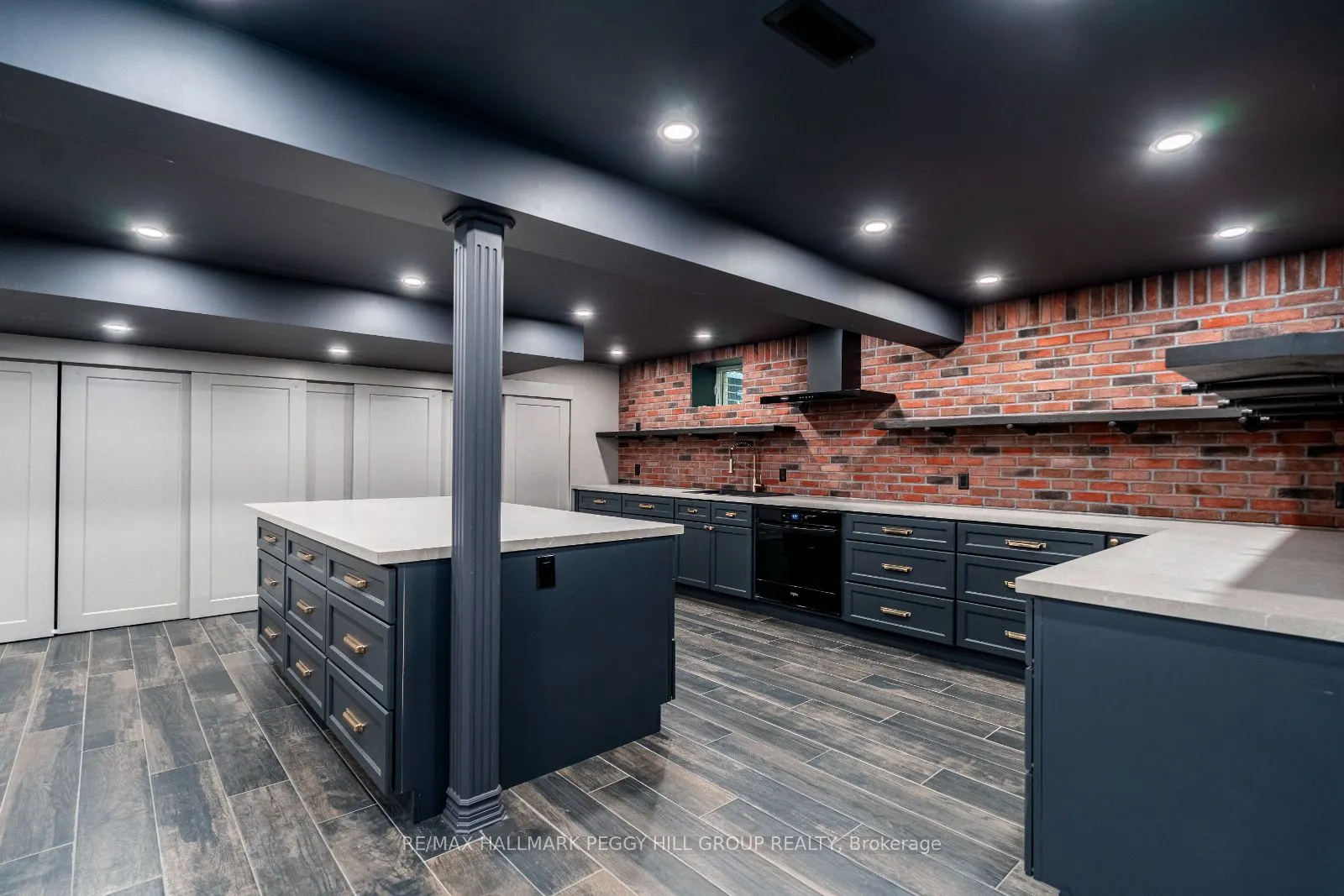 11 Emerald Terrace